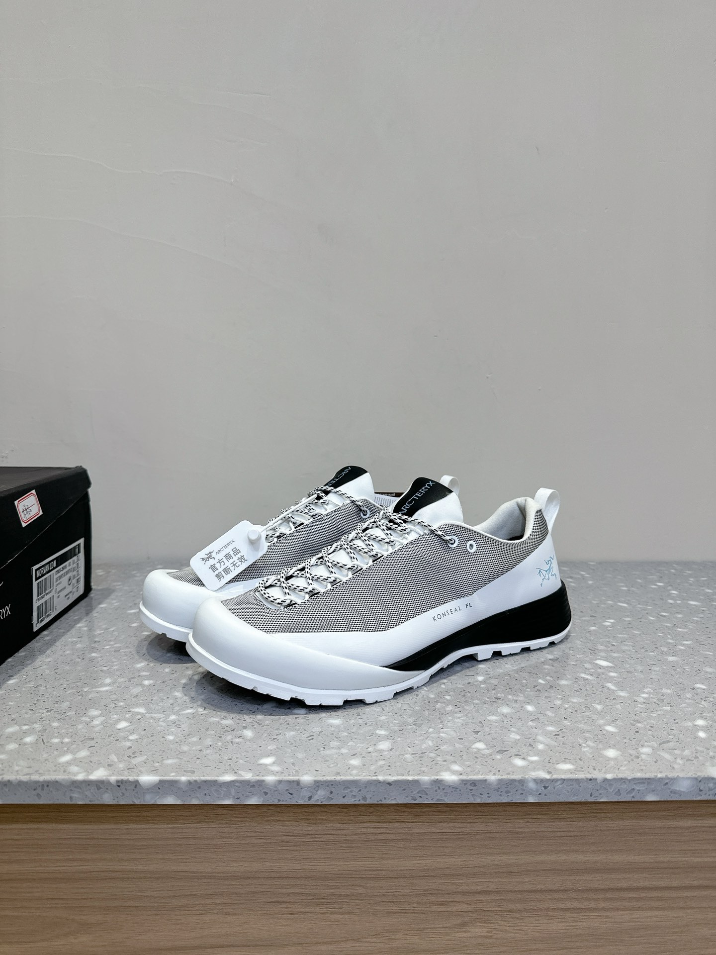 Male Easter Synthetic Box Packing Shoe with TPU Chassis and OrthoLite Mats - 图片 1