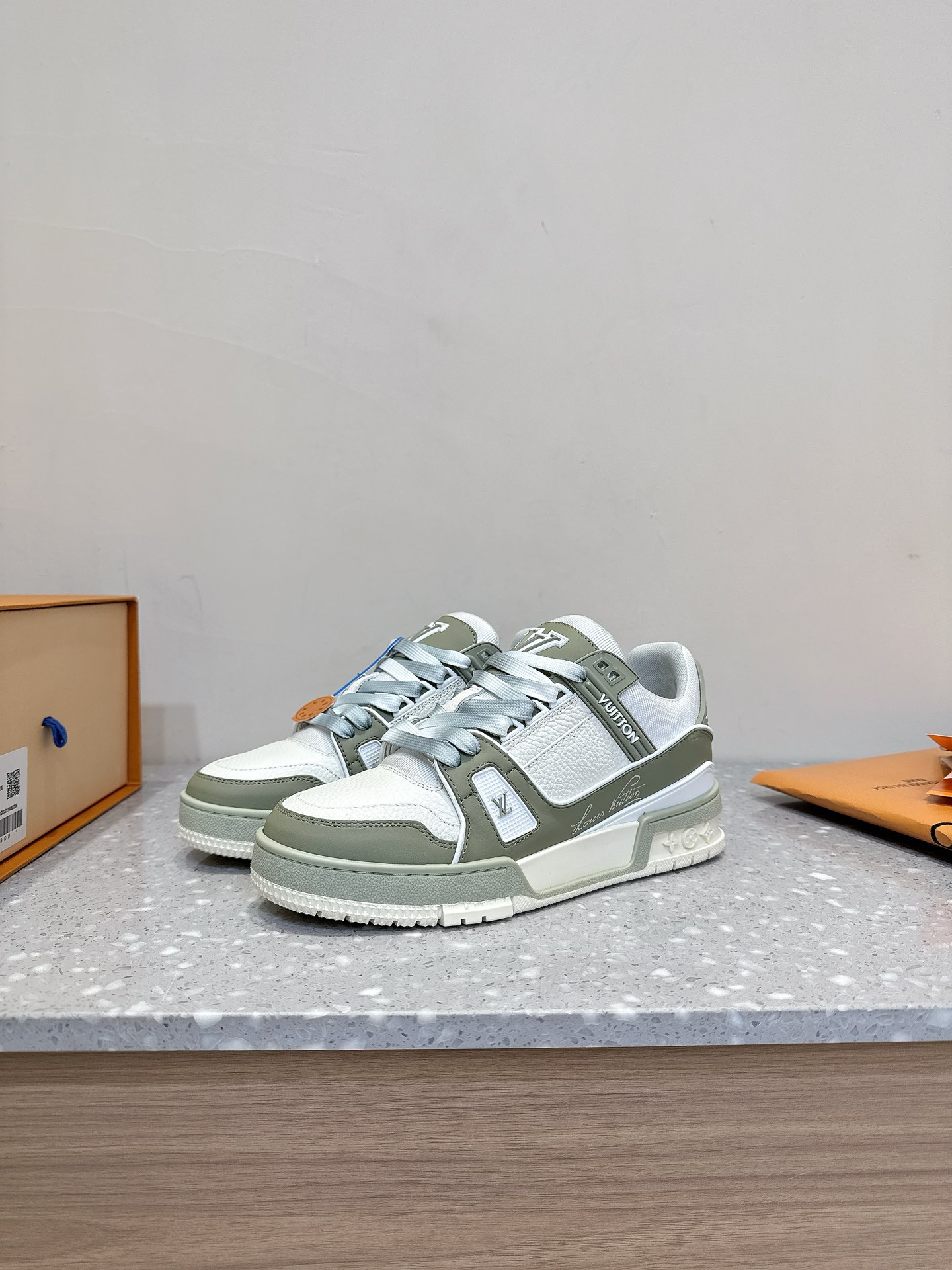 Louis Vuitton TARINE路易威登L家 驴牌 休闲 运动鞋 滑板鞋