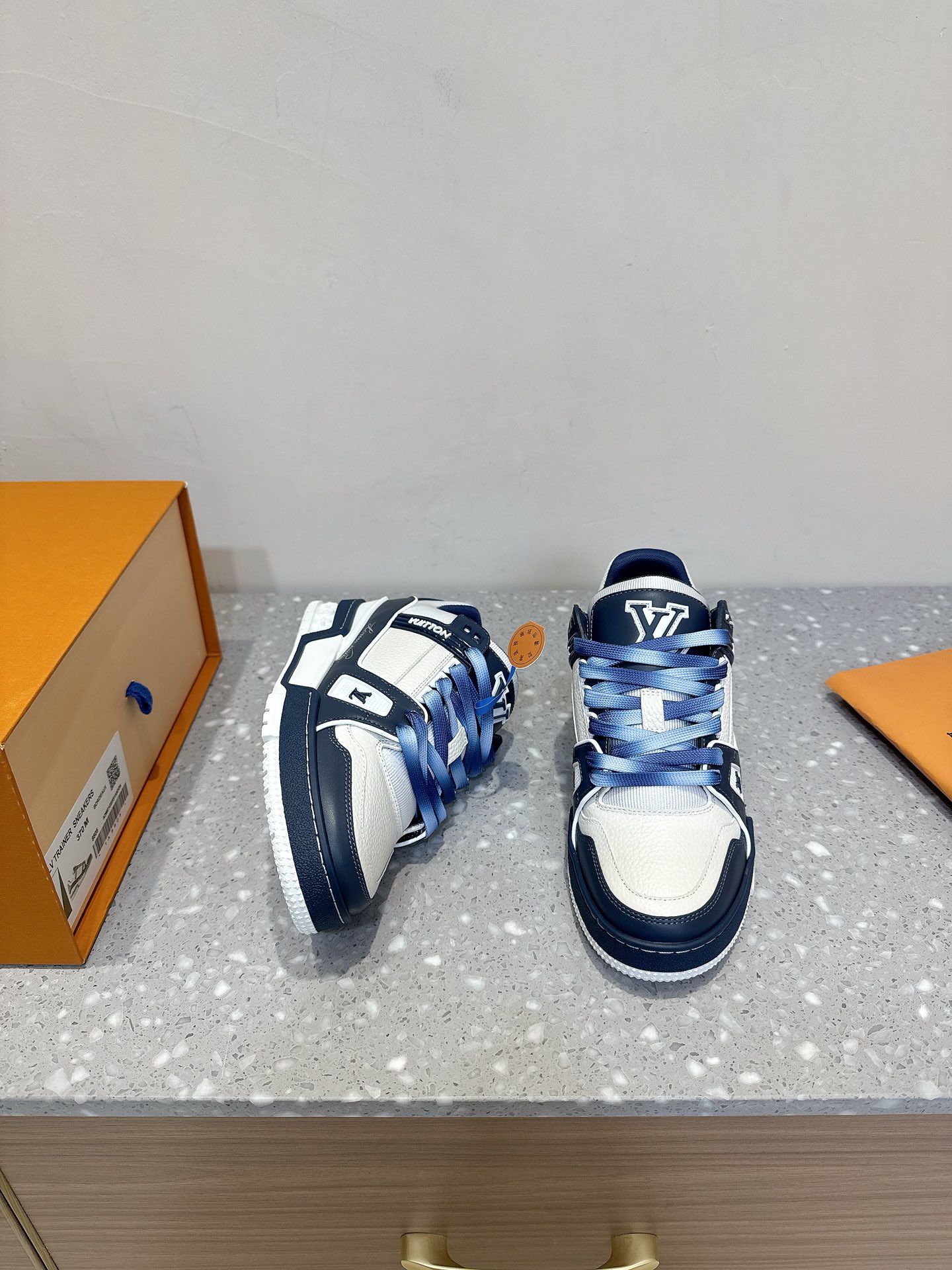Louis Vuitton TARINE路易威登L家 驴牌 休闲 运动鞋 滑板鞋