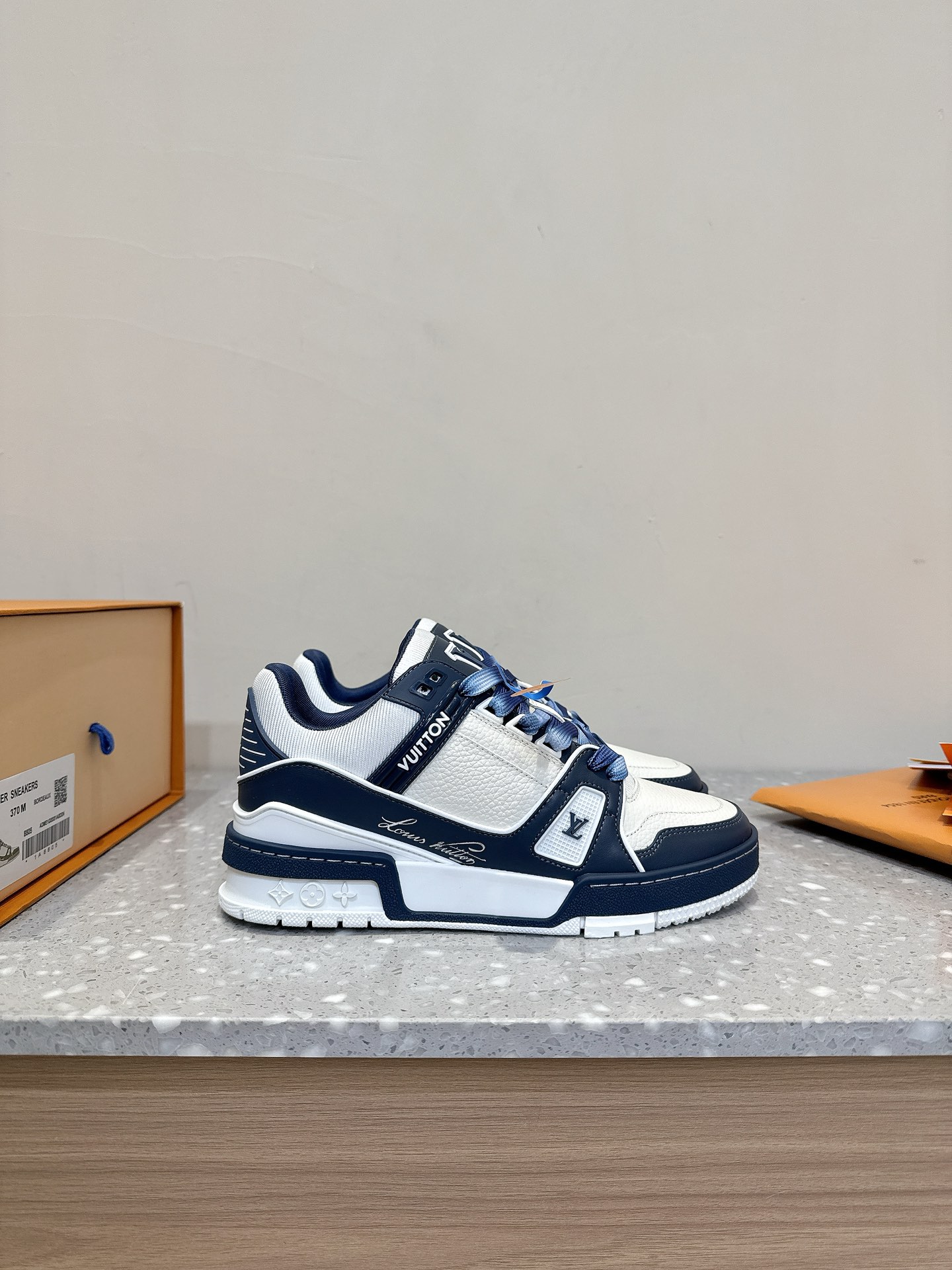 Louis Vuitton TARINE路易威登L家 驴牌 休闲 运动鞋 滑板鞋