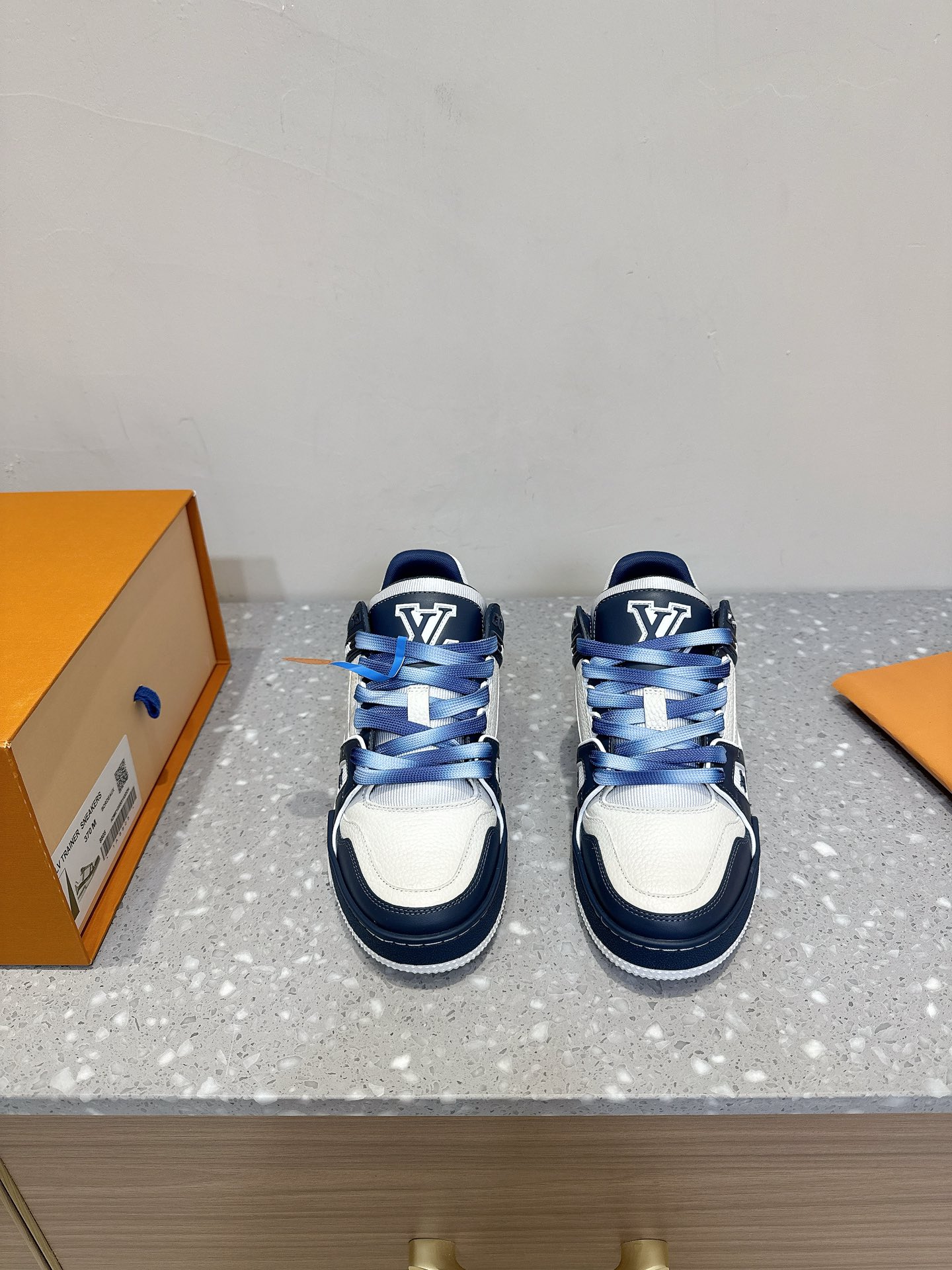 Louis Vuitton TARINE路易威登L家 驴牌 休闲 运动鞋 滑板鞋