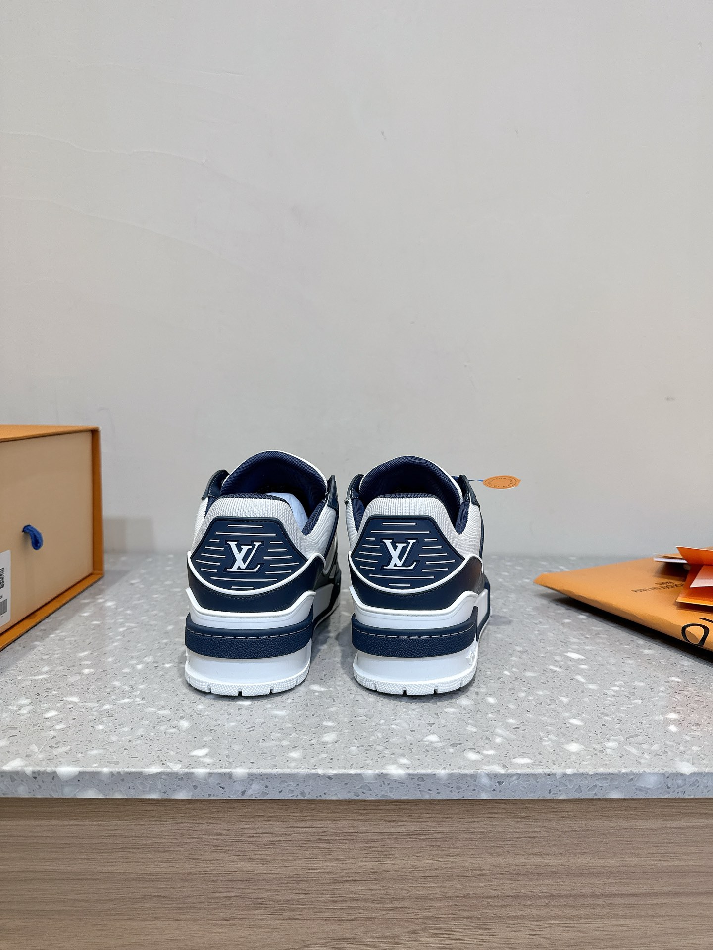 Louis Vuitton TARINE路易威登L家 驴牌 休闲 运动鞋 滑板鞋