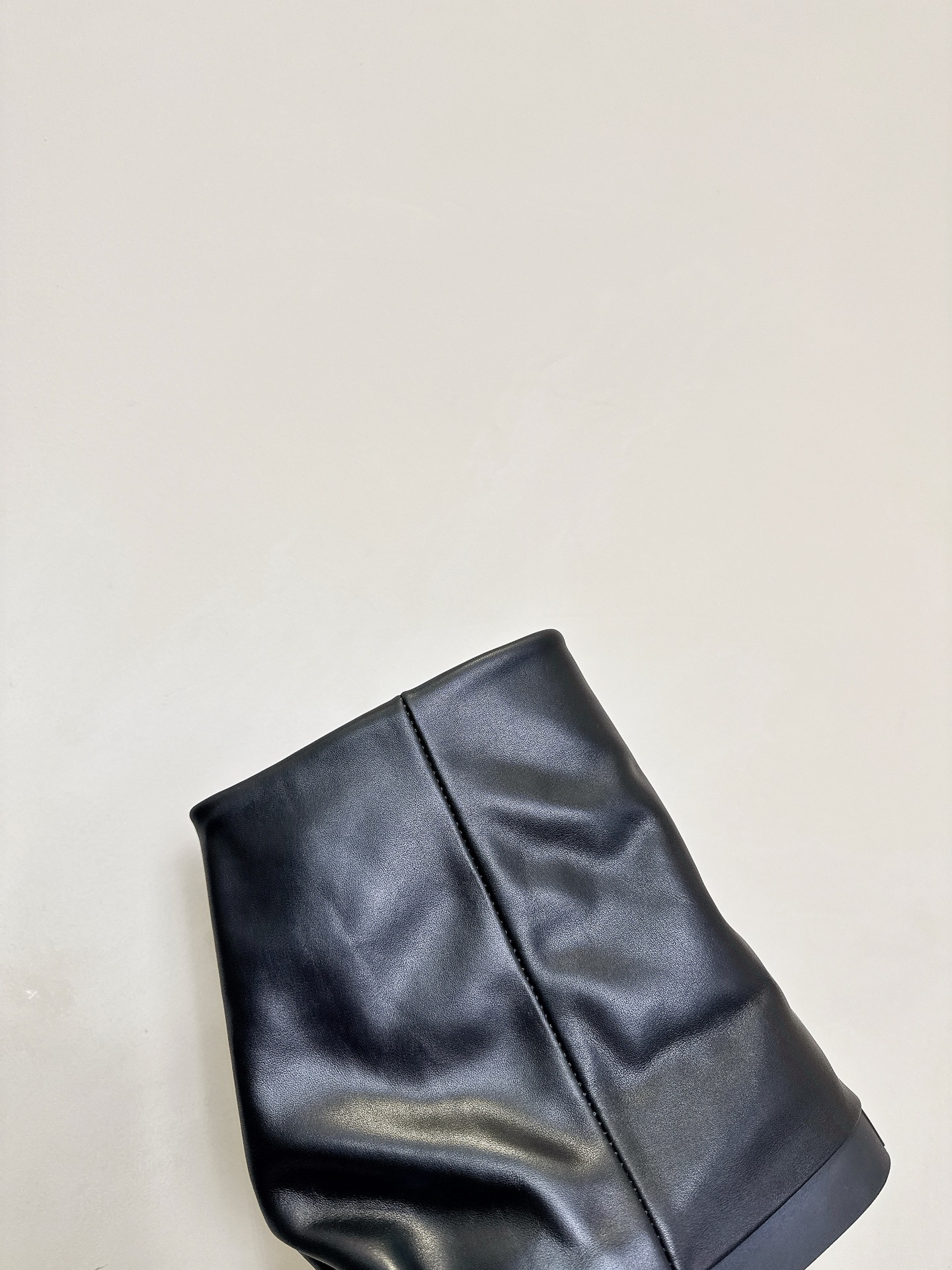 Stylish Short Boots: 840 DYMONLATRIY, Ideal for Small Designers, Key Features Summarized - 图片 7