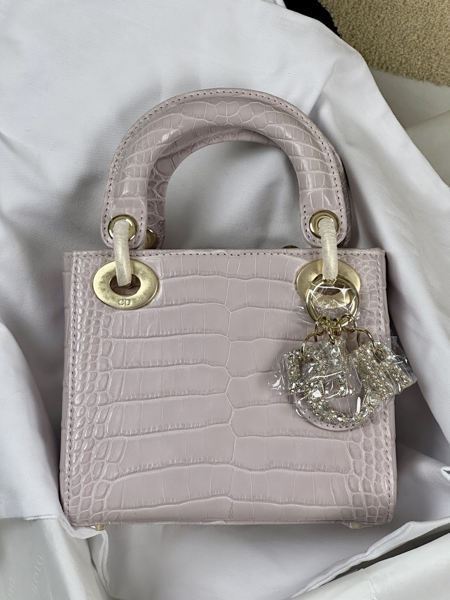 NO:811873,Princess Diana's three-piece American crocodile, dreamy pink and purple, gold and diamond buckle, Hermes,19860909戴妃三格 美洲鳄,梦幻粉紫,金大钻扣,,Hermes,,Bag
