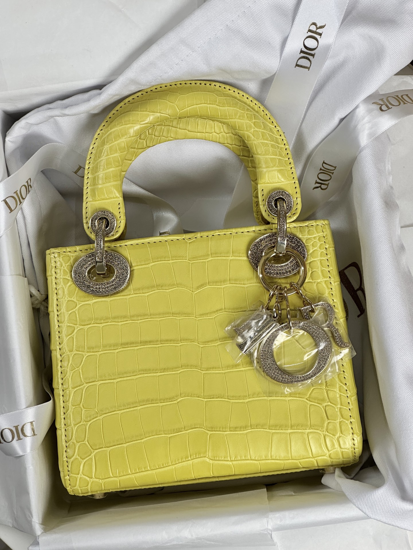 NO:811841,Princess Diana's three-part American crocodile,yellow,,Hermes,19860909戴妃三格 美洲鳄,黄色,,Hermes,,Bag