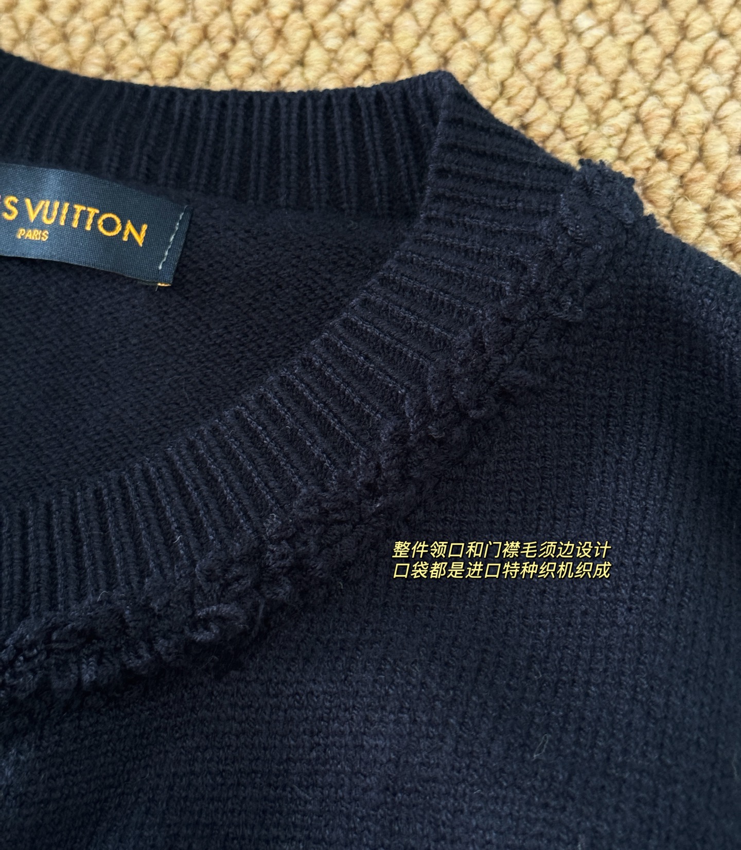 ▪️尺码：M.L▪️颜色：藏青色超多明星种草𝑳*航海系列开衫，上身自带贵族气质，海军蓝经典色又不挑肤色又