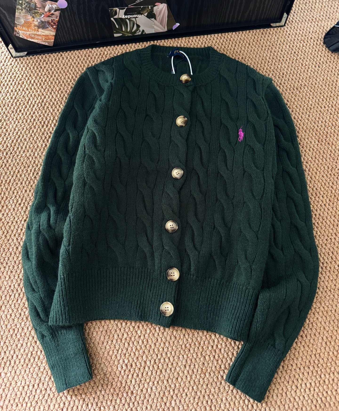 ▪️尺码：M.L▪️颜色：嫩粉/浅灰/深灰/白色/卡其/亮黄/墨绿/藏青/大红超强色卡，拉夫麻花开衫，衣