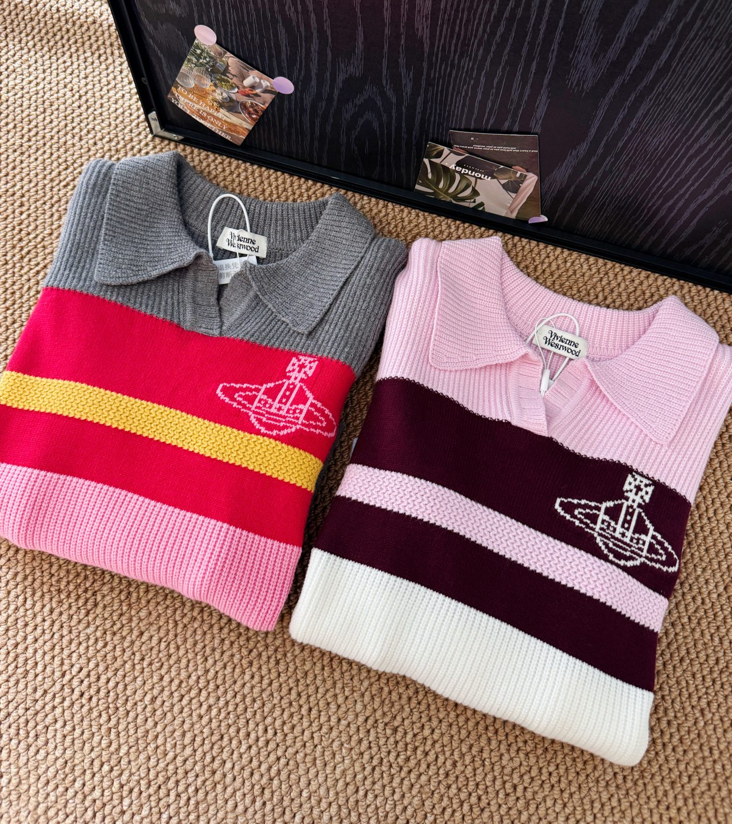 ▪️颜色：粉条纹/红条纹薇薇安新款条纹毛衣到货喽，超美彩虹针织v领衫，秋日氛围感 ，西太后、好温柔的毛衣