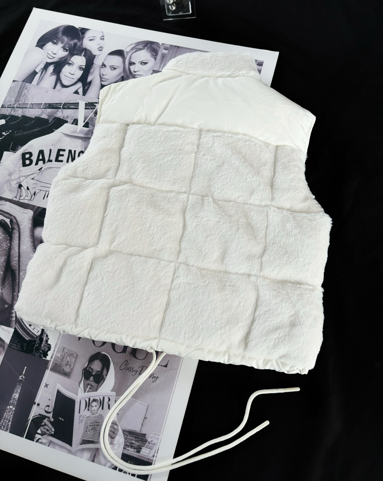 软软糯糯，太好看惹，实物真的巨乖！真好看炸了，云朵感十足。哎呀短短的羊羔毛，真的好嫩好乖哦。All Wh