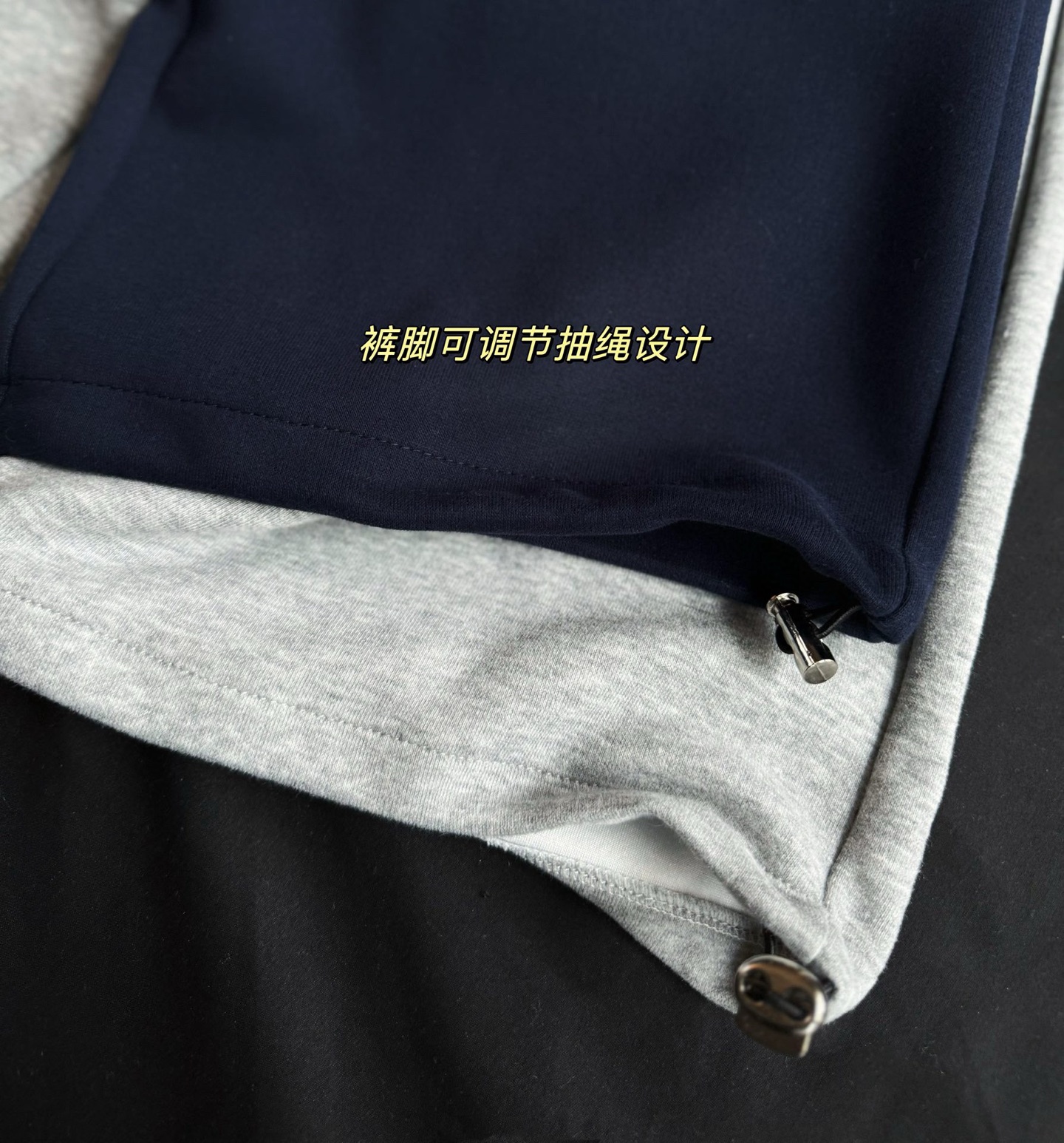 Miu两色双高腰运动裤实在是太好看了，miu系女团练舞裤，运动甜辣风，面料质感超绝。推荐推荐都很百搭。双