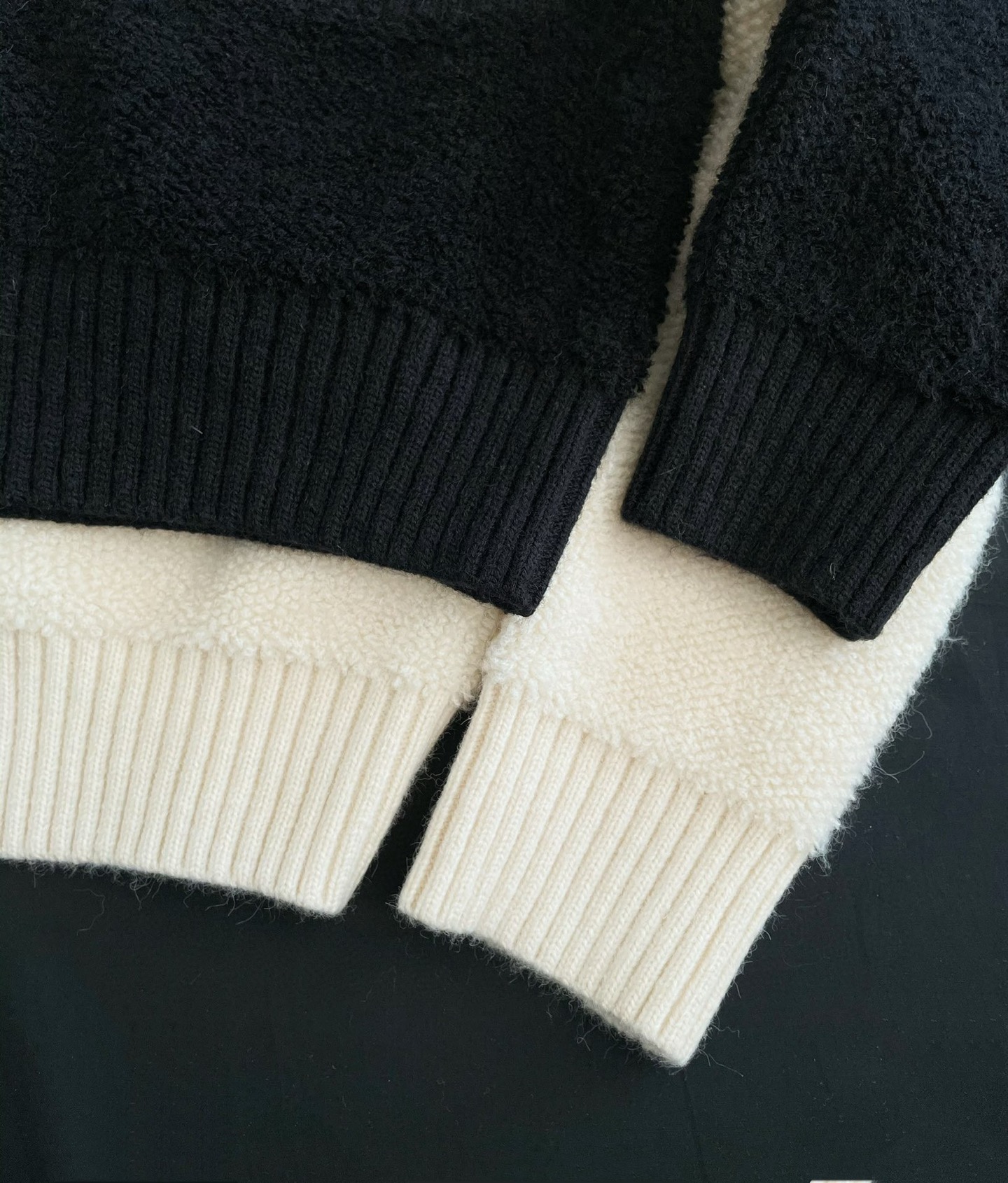 今年人气款，毛茸茸的冬天的标配。秋冬对毛衣的追求就是要美、要暖、更舒服，这款毛衣就完美拿捏这些点，刚定制