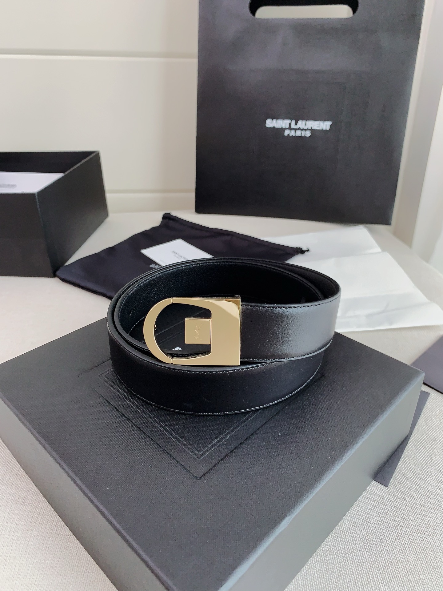 Yves Saint Laurent Reversible Leather Belt with Gold-Tone Buckle, 3.0cm Width