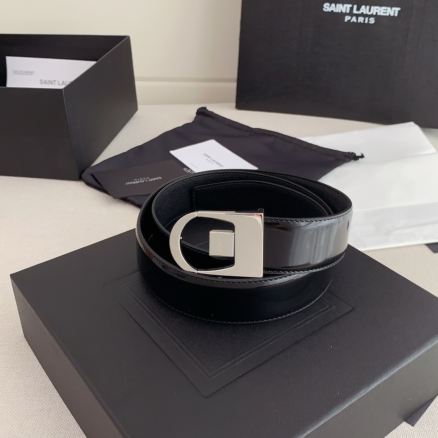 Yves Saint Laurent Black Patent Leather Belt with Silver Buckle, 3.0cm Width 2 i1746857278072 5261 0 0