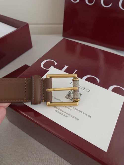 Gucci Reversible Leather Belt with Antique Brass Buckle, 3.0cm Width 1 Gucci Reversible Leather Belt with Antique Brass Buckle, 3.0cm Width