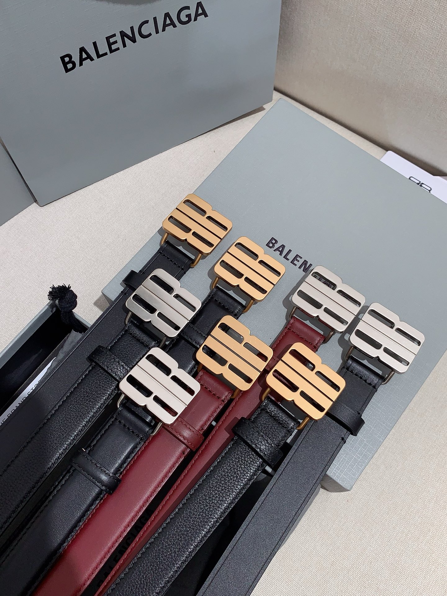 新款巴黎世家皮带，原厂皮料 宽2.5cm，五金进口炉内五金并非市场iT水调五金，所见所得。P170