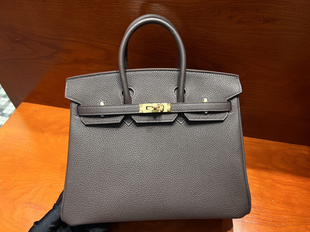 How can I find replica
 Hermes Birkin Bags Handbags Chocolate color