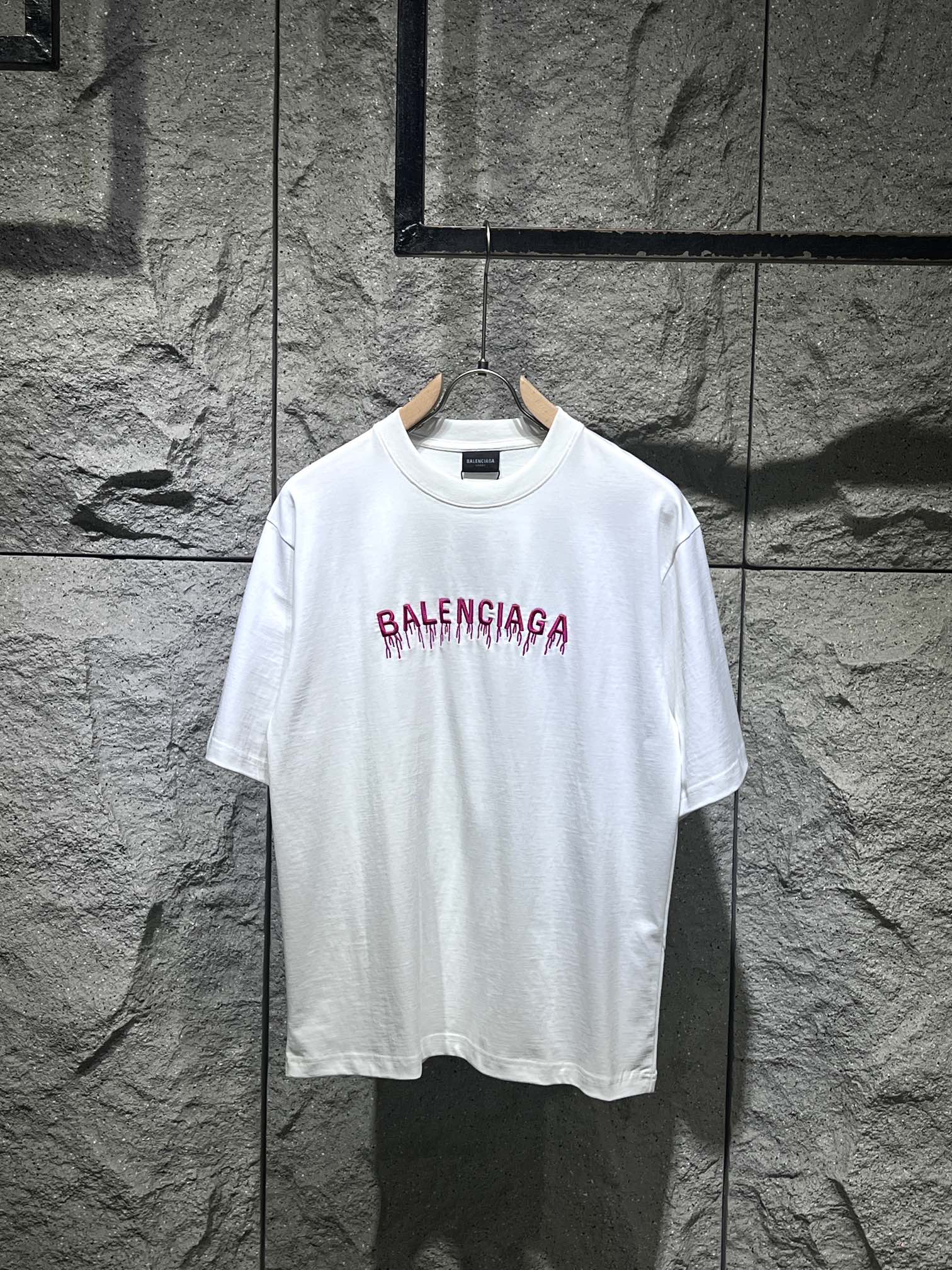 Balenciaga Vêtements T-Shirt Noir Blanc Broderie de fleurs Unisexe Coton