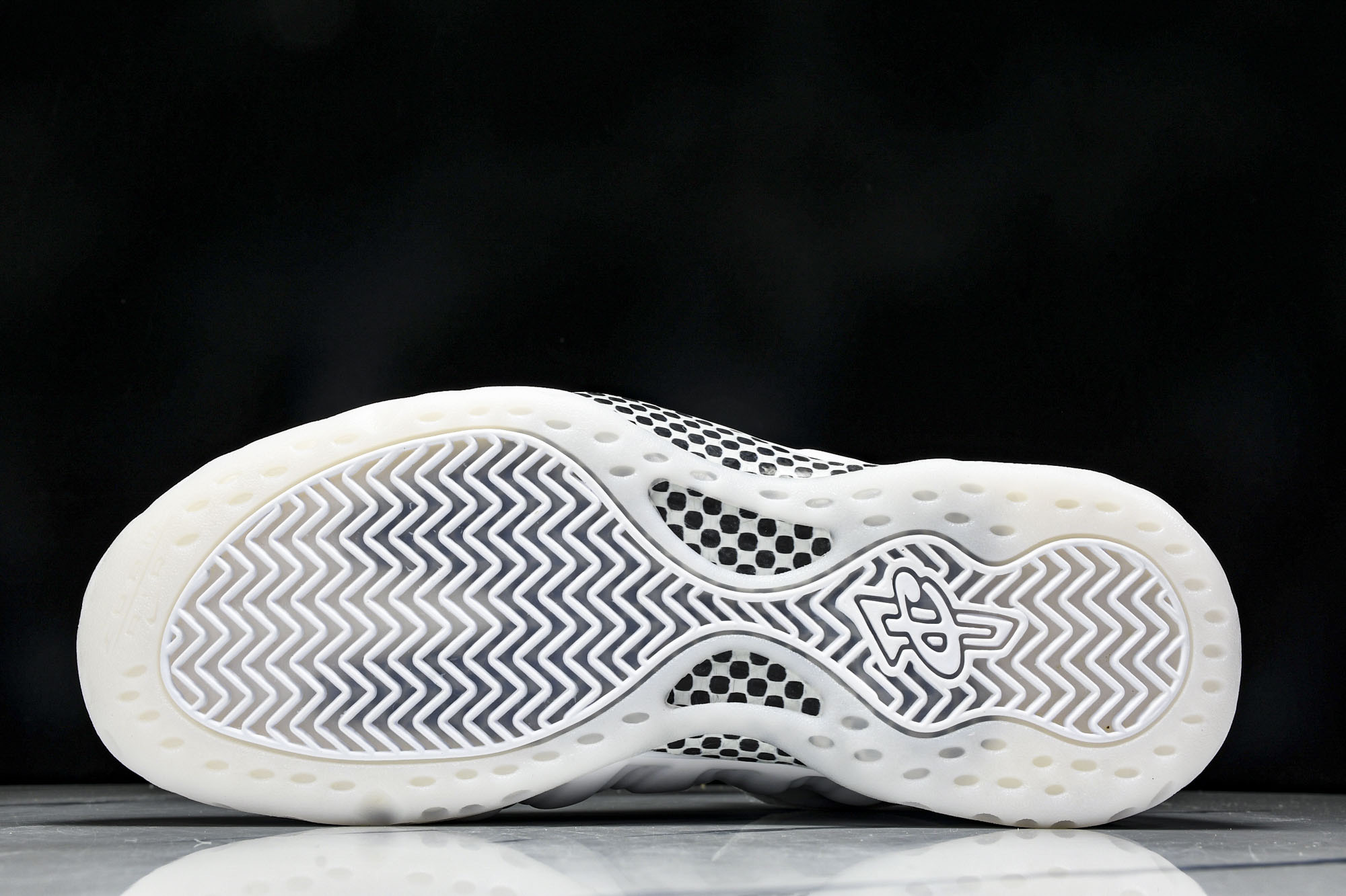 
Nike Air Foamposite One “Triple White” 舒适百搭 防滑耐磨 中帮