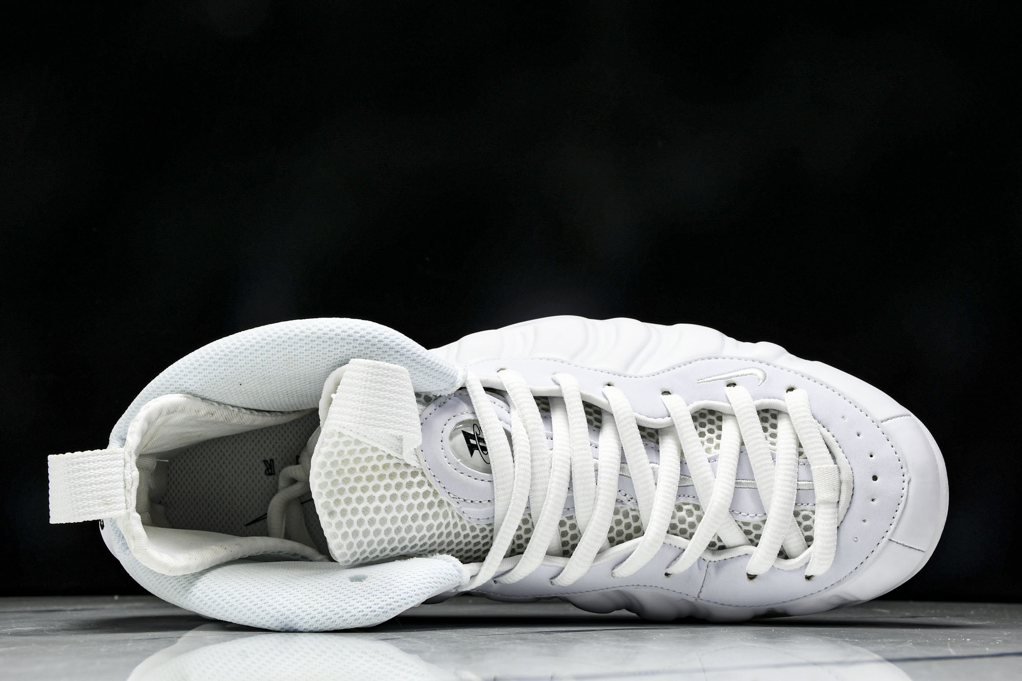 
Nike Air Foamposite One “Triple White” 舒适百搭 防滑耐磨 中帮
