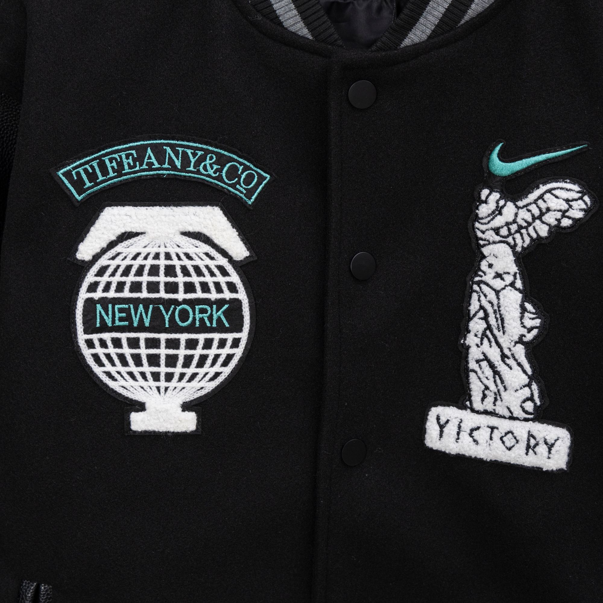 Chaqueta de Béisbol Nike x Lebron James New York Bordada en Toalla 8 a1755018768911 7683