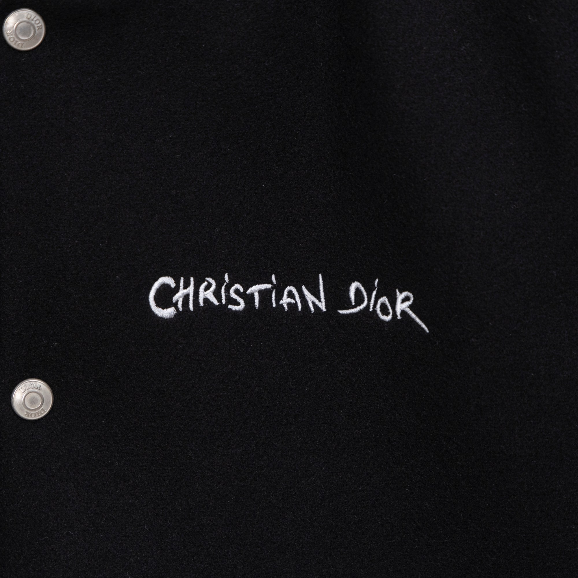 Chaqueta Bomber Dior 2025SS con Bordado de Toalla y Detalles Metálicos 8 a1755019060534 0356