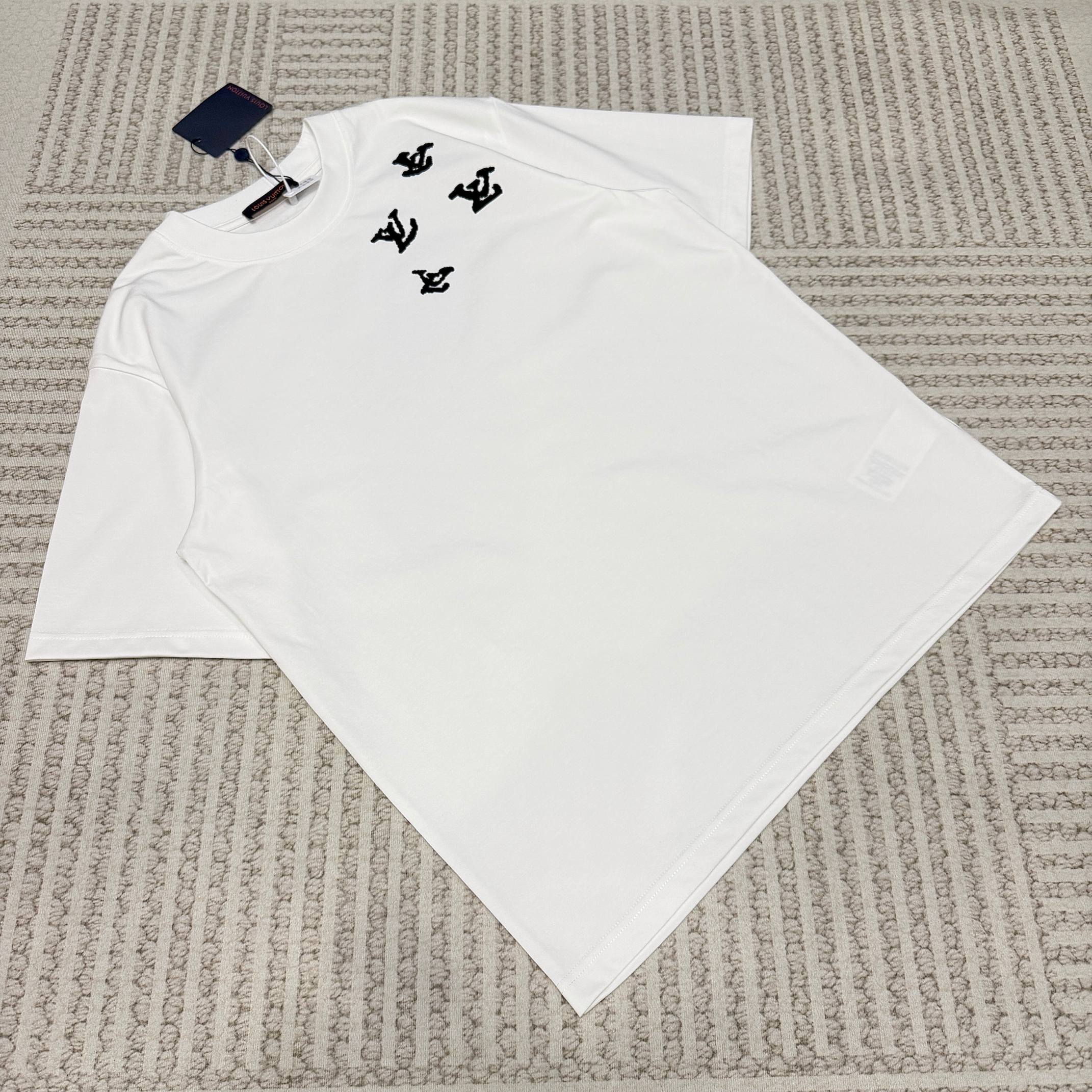 T-Shirt T82 10648