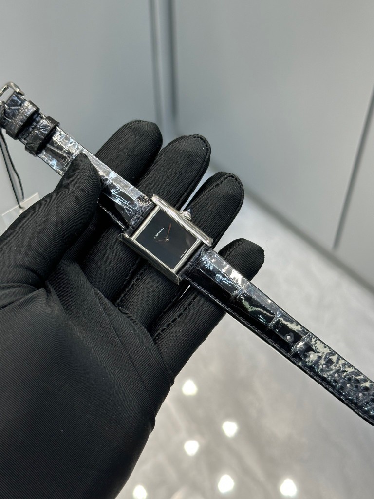 Cartier 卡地亚tant must坦克系列