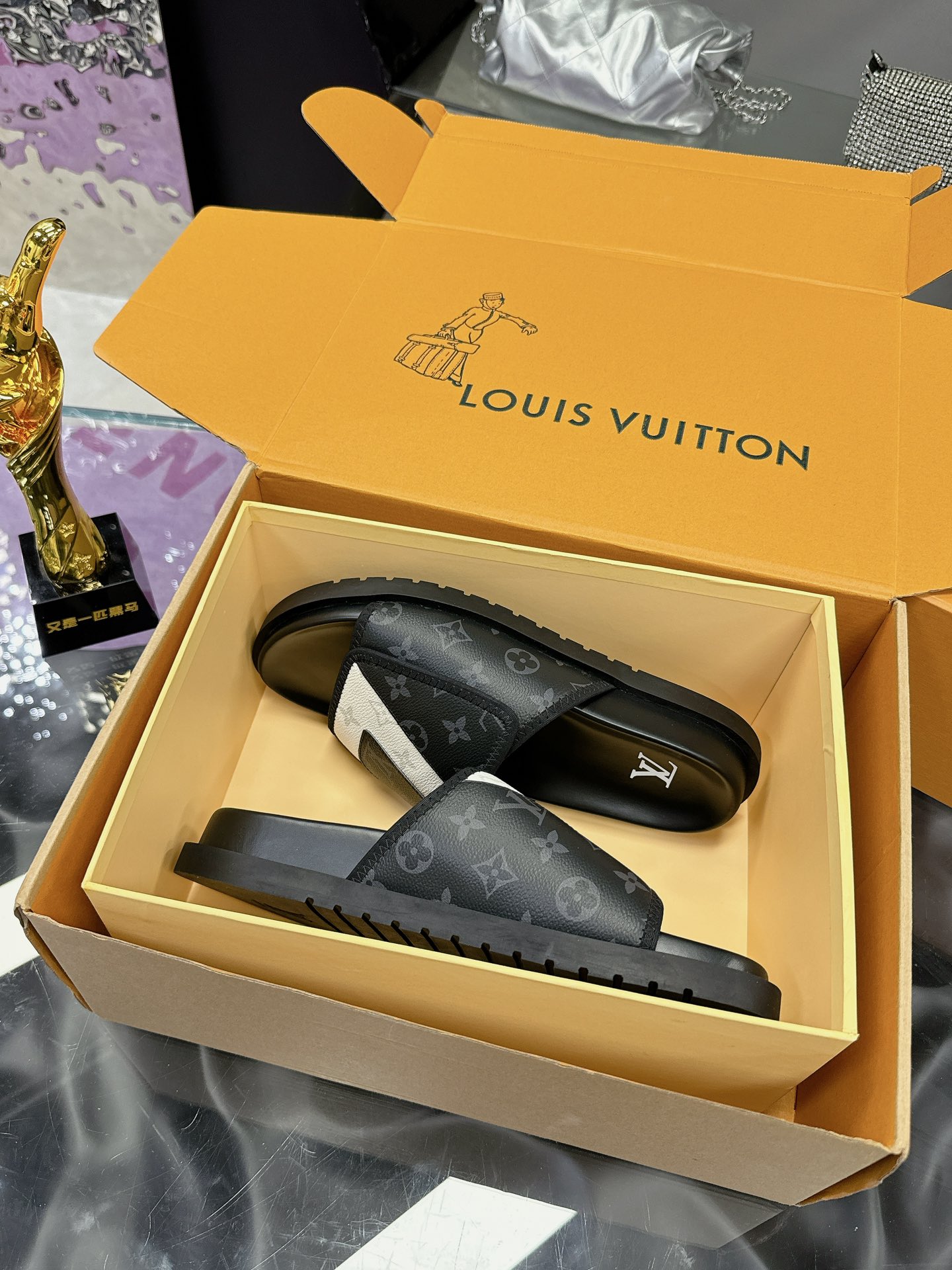 Louis Vuitton Wholesale
 Shoes Slippers Men