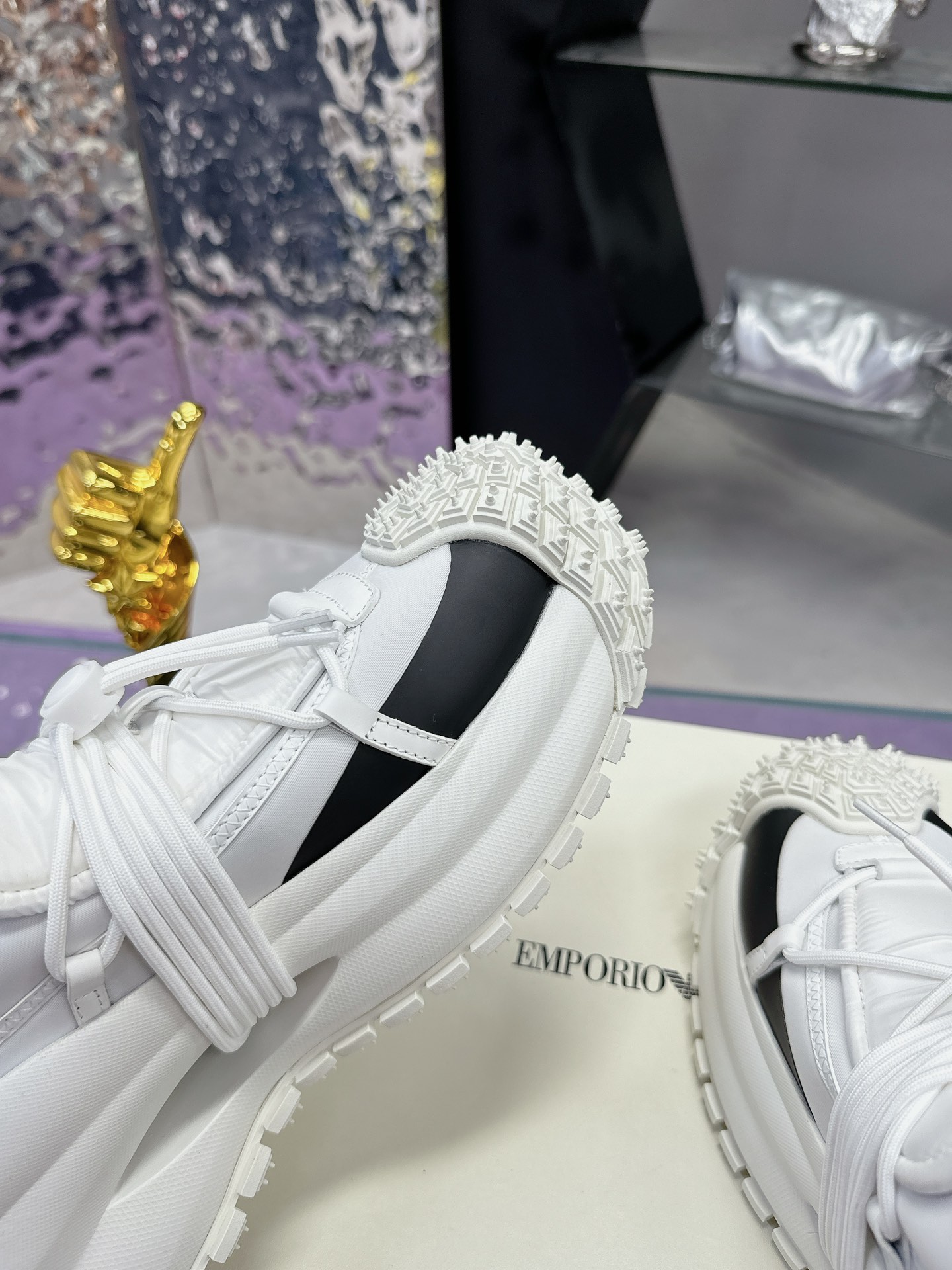 Stylish Men’s Sneakers by Giorgio Armani: Futuristic Design, High Quality, Competitive Price - 图片 9