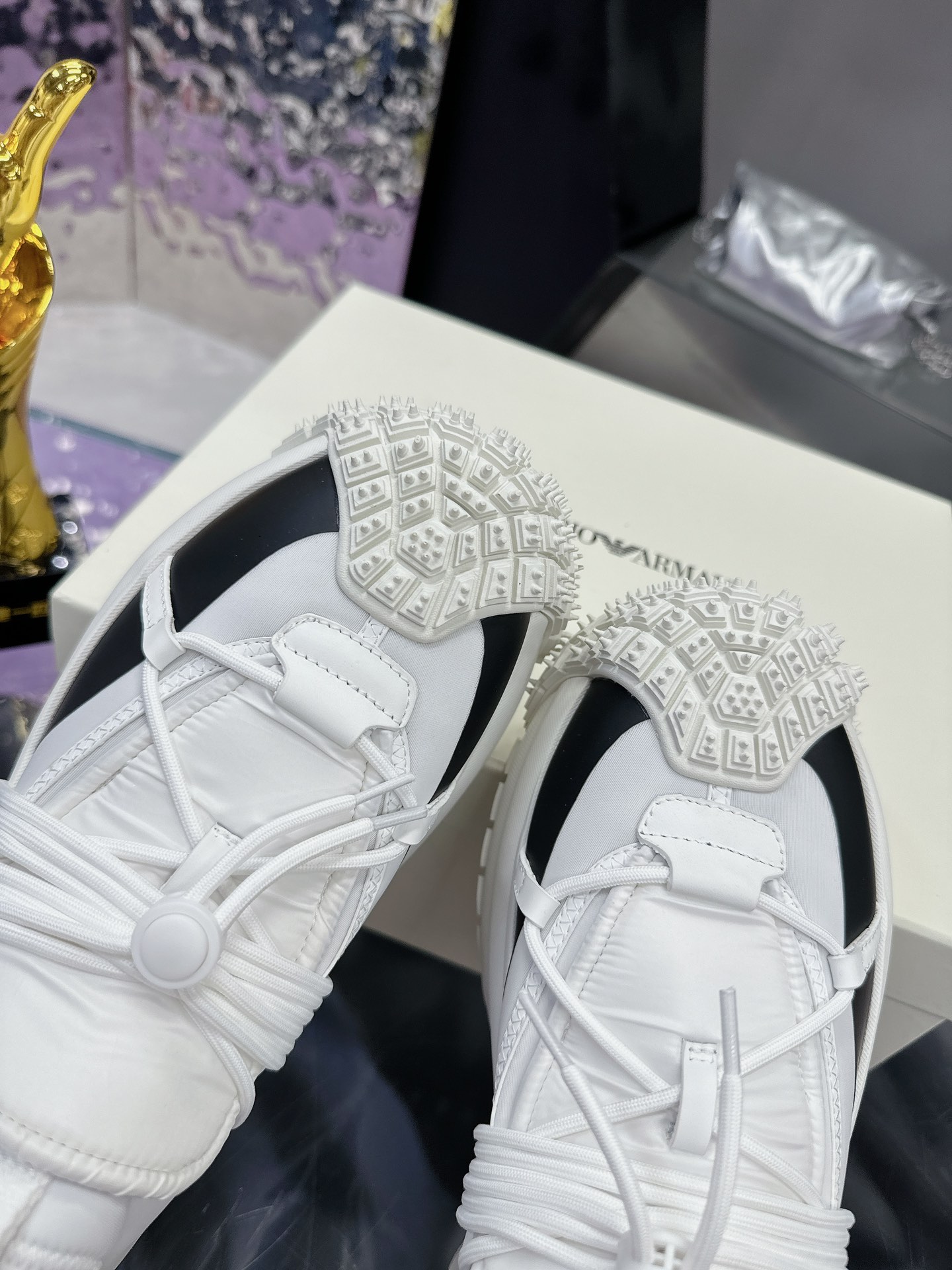 Stylish Men’s Sneakers by Giorgio Armani: Futuristic Design, High Quality, Competitive Price - 图片 6