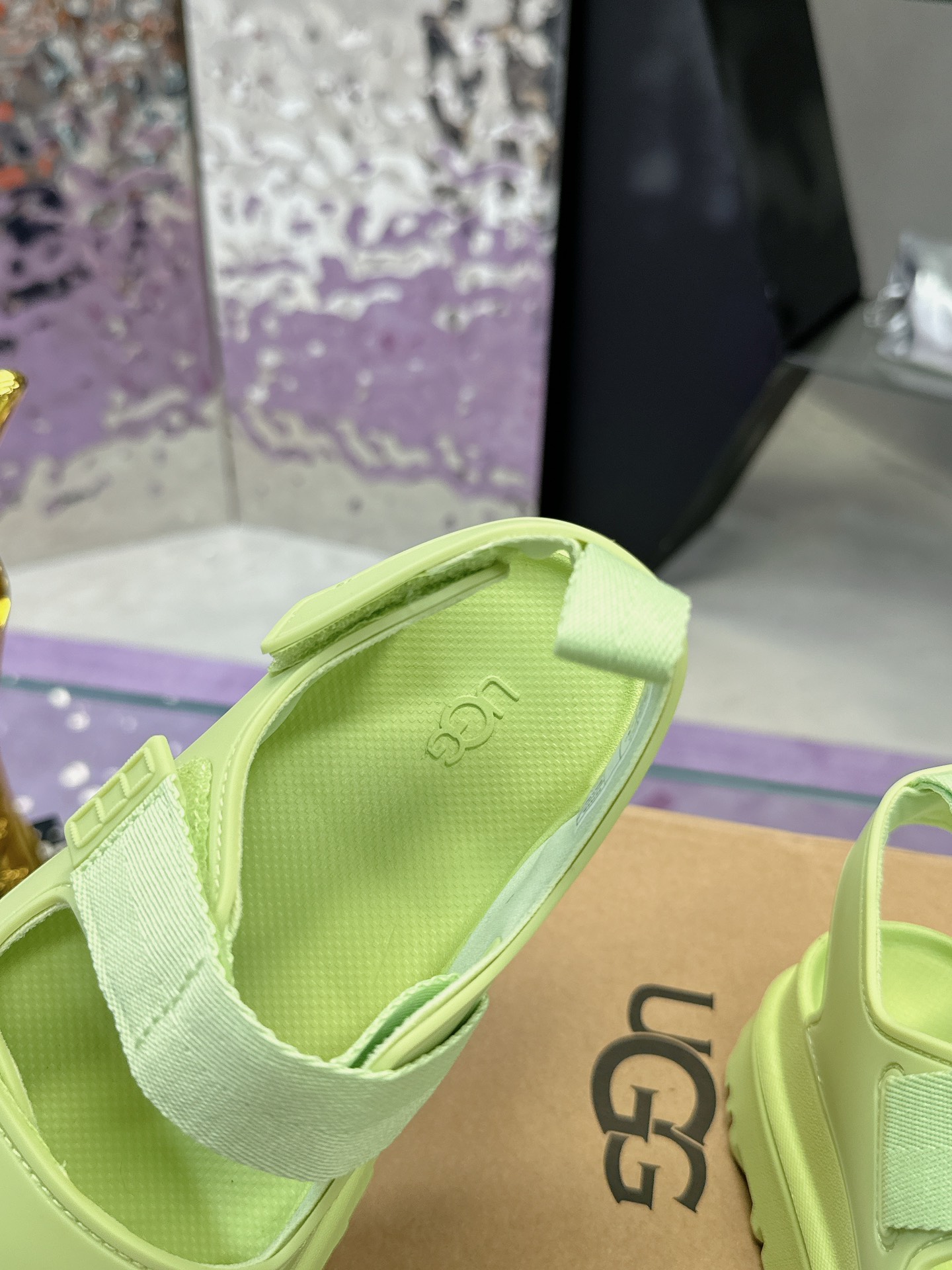 “New UGG Sandals: Female Plant Price, Dopamine Colors, Tie-Up Designs, EVA Base, Comfortable Fit” - 图片 8