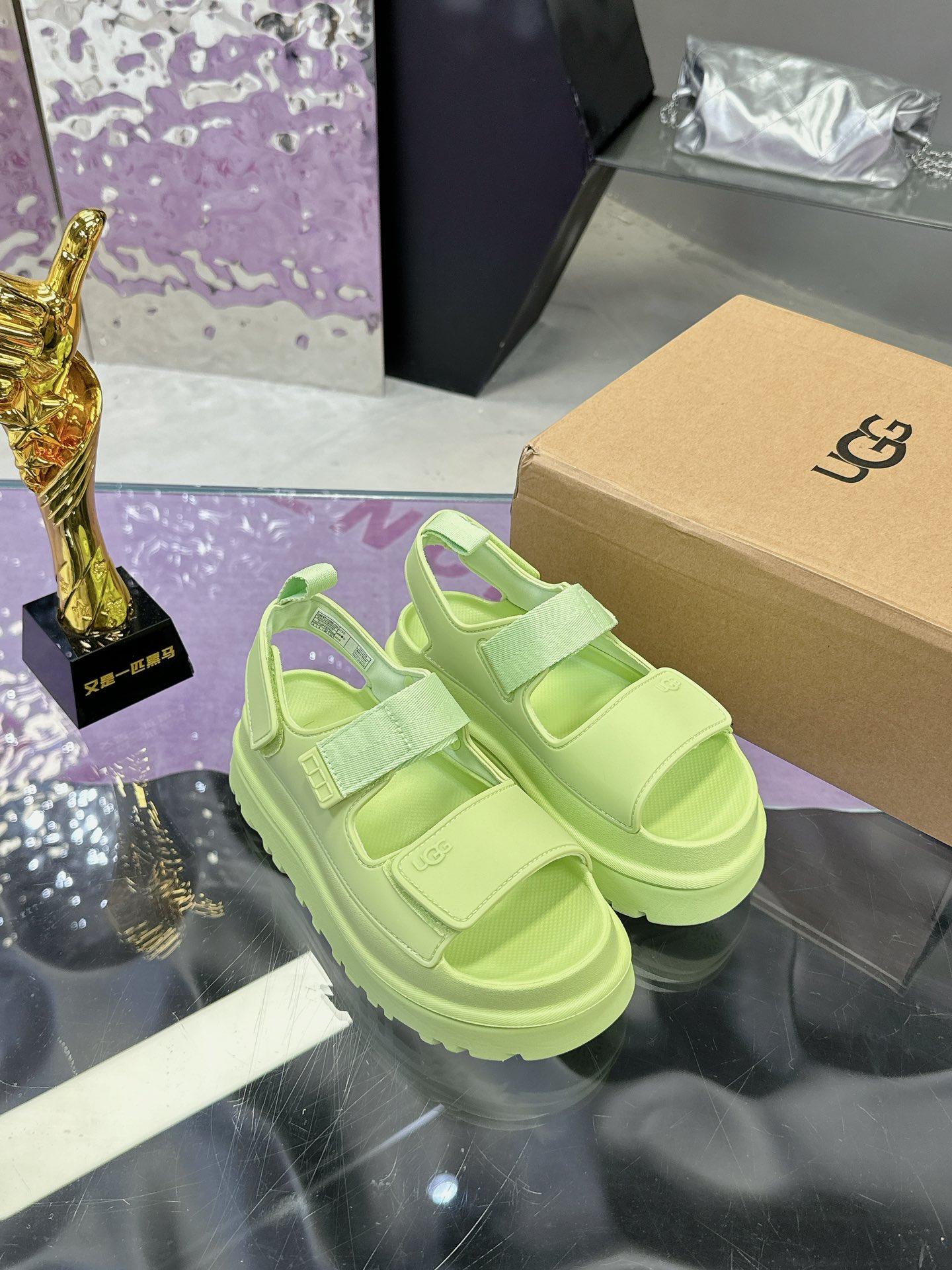 “New UGG Sandals: Female Plant Price, Dopamine Colors, Tie-Up Designs, EVA Base, Comfortable Fit” - 图片 4