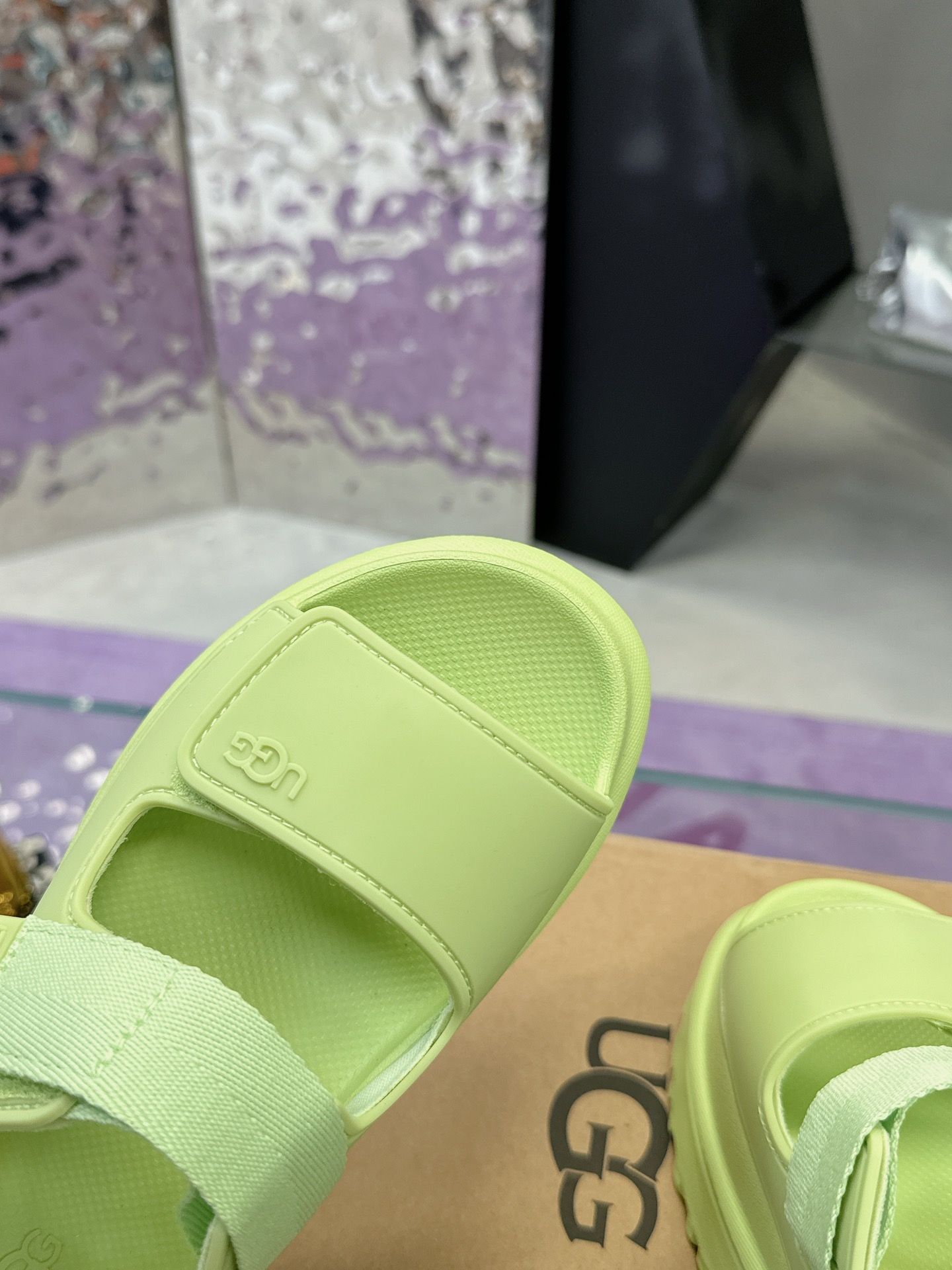 “New UGG Sandals: Female Plant Price, Dopamine Colors, Tie-Up Designs, EVA Base, Comfortable Fit” - 图片 7