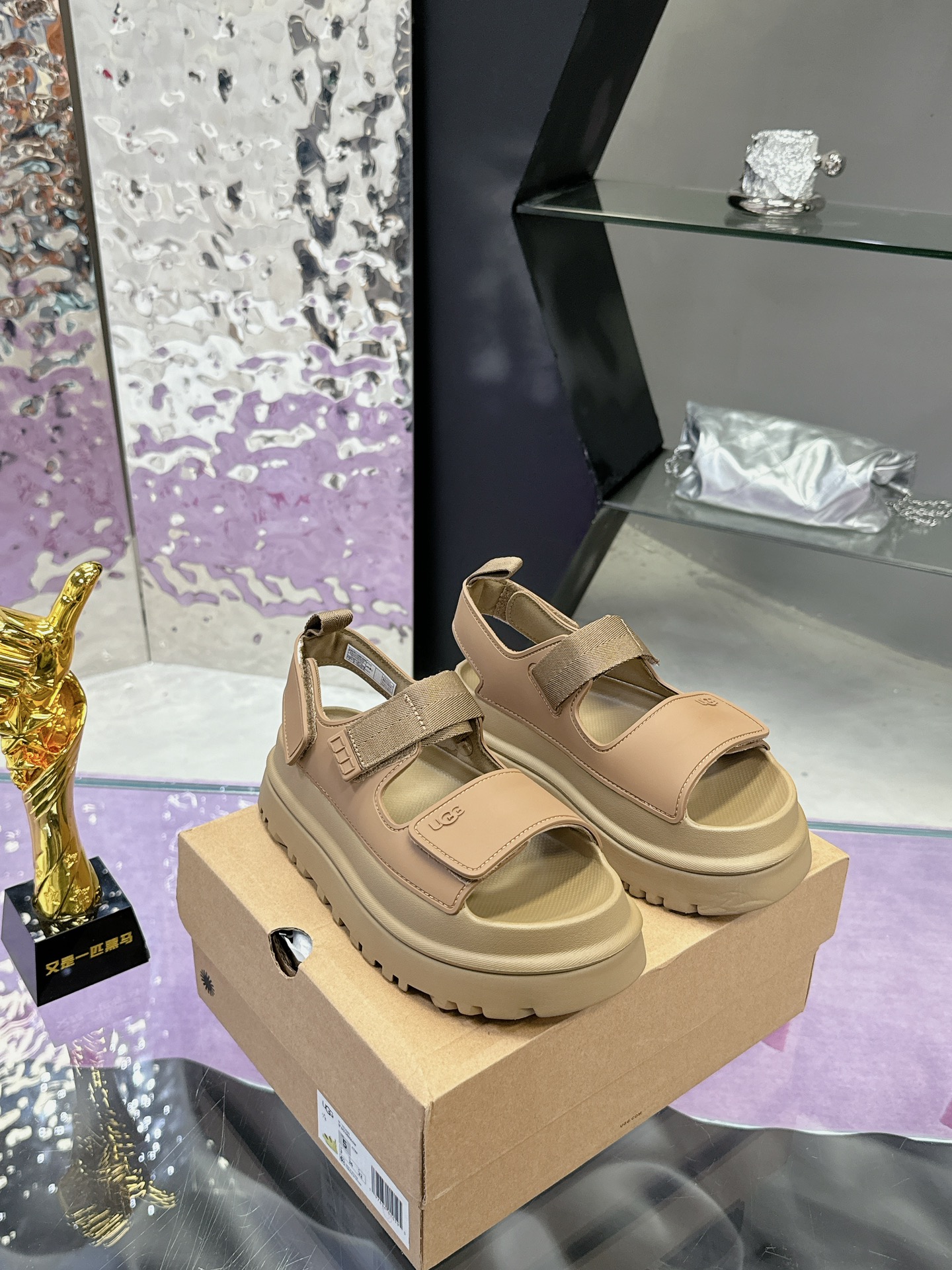 “Women’s UGG Sandals: Comfortable, Stylish, and Affordable | Size 36-40 | Vibrant Colors and Tie-up Designs”