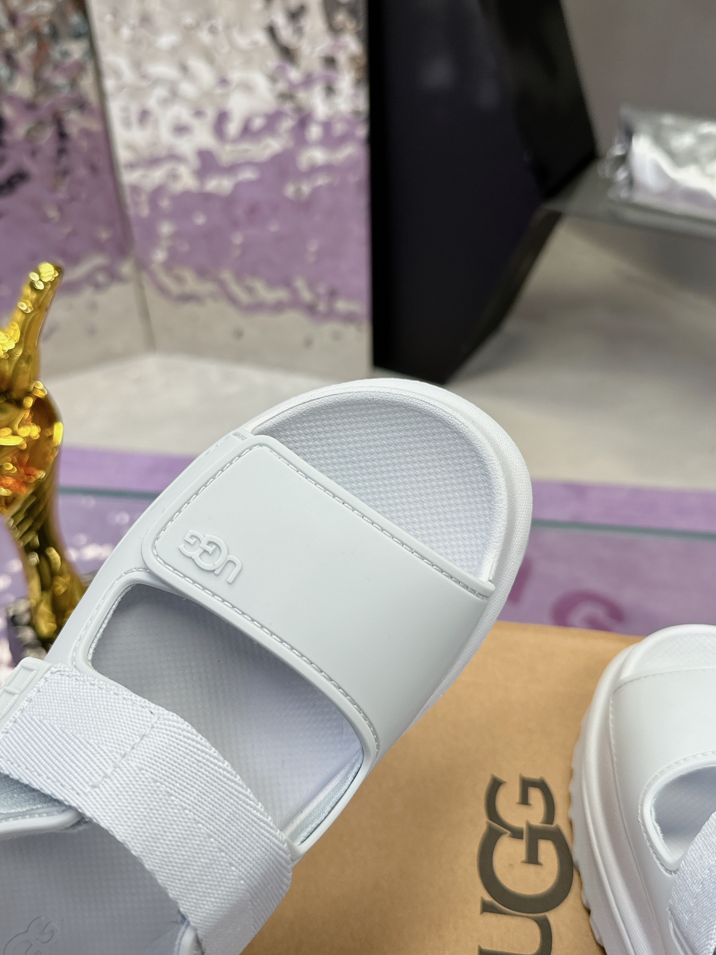 “Female UGG Sandals: Vibrant Dopamine Colors, Tie-Up Designs, Comfortable EVA Base” - 图片 6