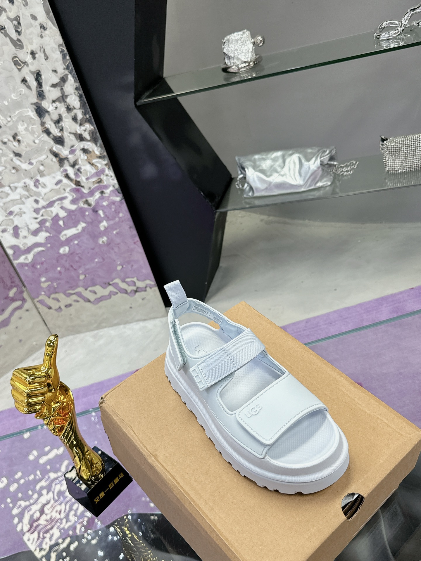 “Female UGG Sandals: Vibrant Dopamine Colors, Tie-Up Designs, Comfortable EVA Base” - 图片 5