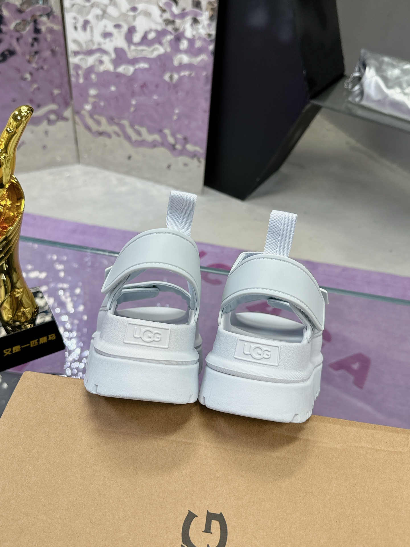“Female UGG Sandals: Vibrant Dopamine Colors, Tie-Up Designs, Comfortable EVA Base” - 图片 9