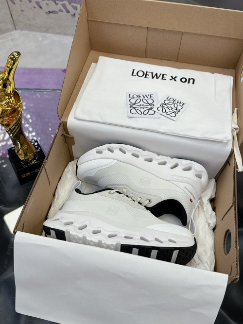 On Running x Loewe Cloudtilt 2.0: Lightweight Comfort & Stylish Citywalk Shoes