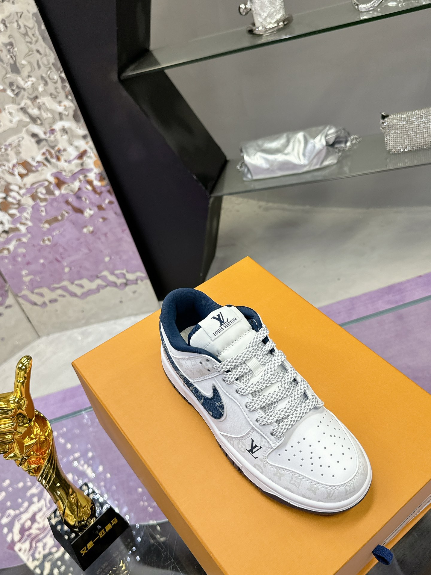 Factory precio: (caja de aviones 5) Lv co-branded Nike serie vendió loco par de modelos contador com