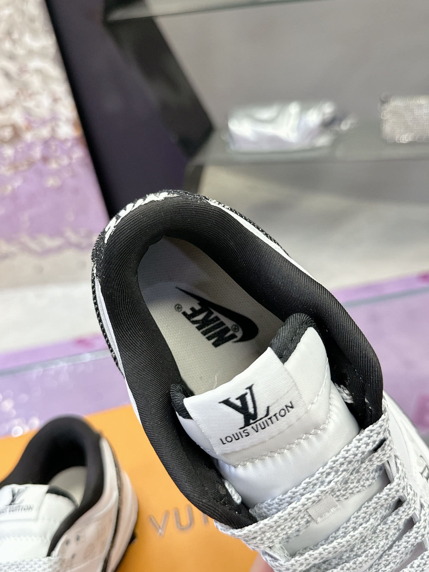 Factory precio: (caja de aviones 5) Lv co-branded Nike serie vendió loco par de modelos contador com