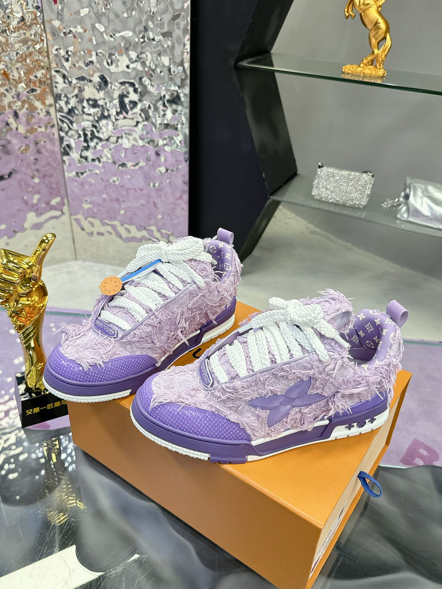 ：（）Lv 𝟐𝟎𝟐5𝐒𝐒 𝐧𝐞𝐰  Nuevos colores Louis Vuitton Walking Skateboarding Shoes Explosion, LOUIS 