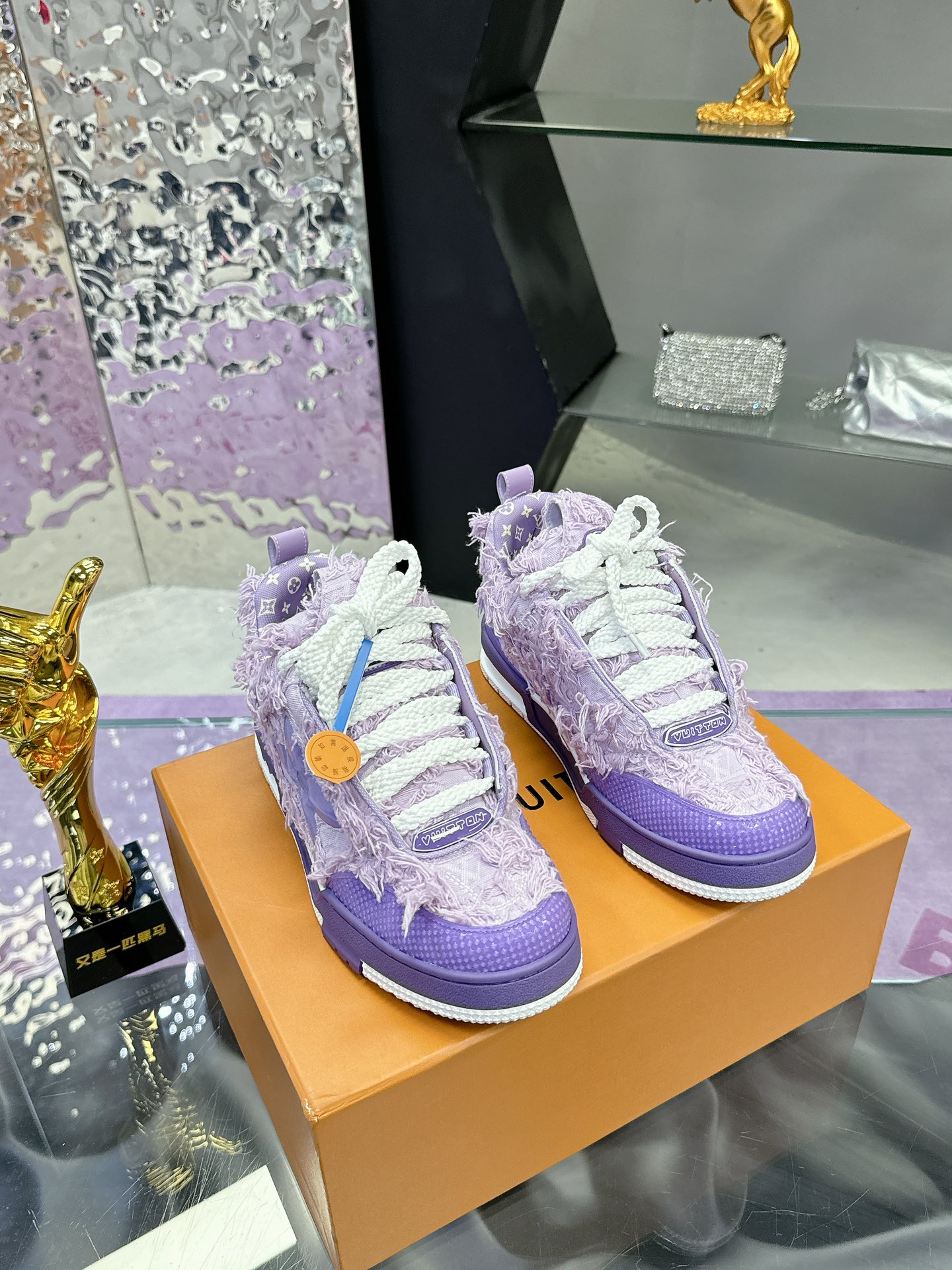 ：（）Lv 𝟐𝟎𝟐5𝐒𝐒 𝐧𝐞𝐰  Nuevos colores Louis Vuitton Walking Skateboarding Shoes Explosion, LOUIS 