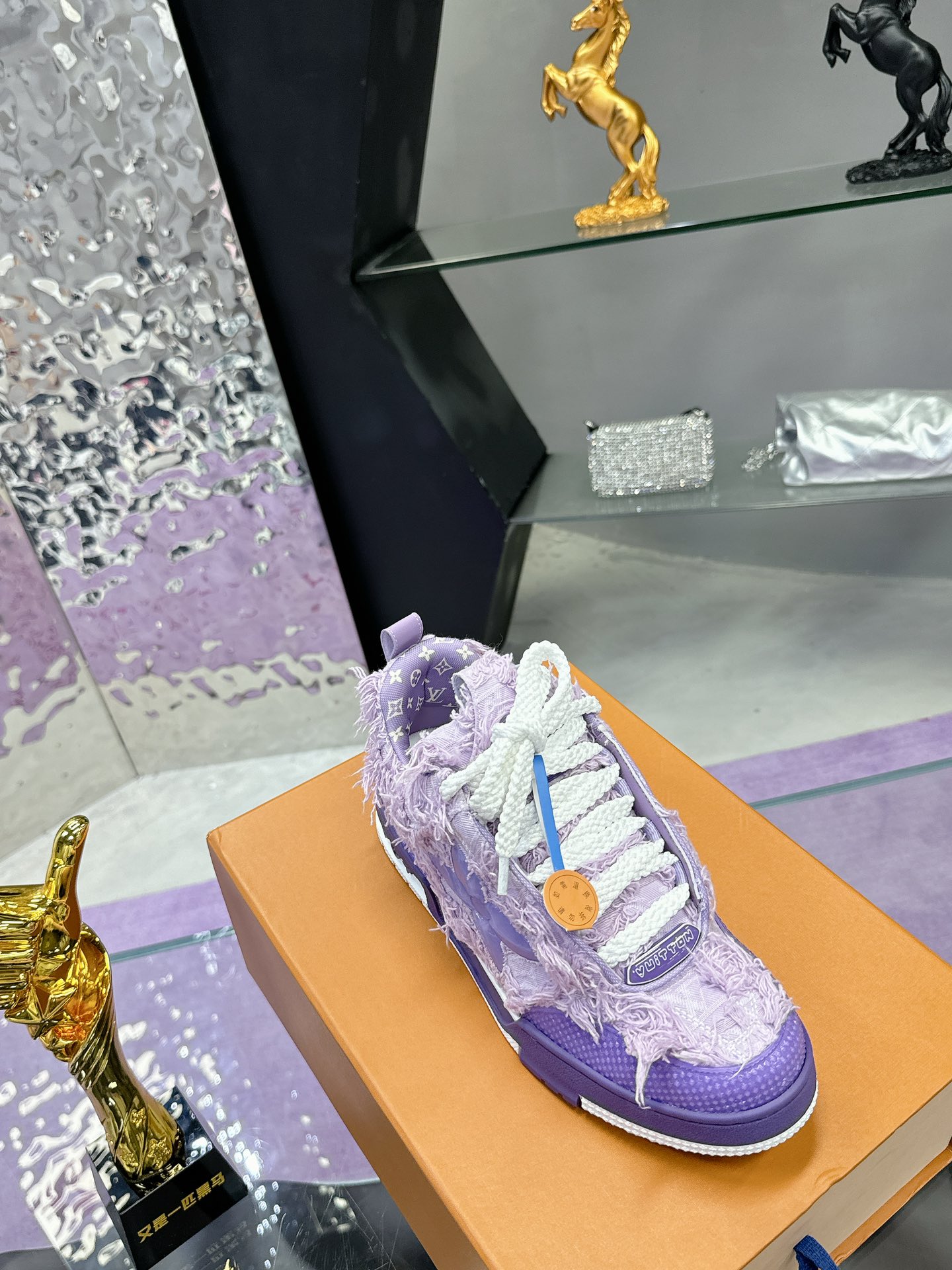 ：（）Lv 𝟐𝟎𝟐5𝐒𝐒 𝐧𝐞𝐰  Nuevos colores Louis Vuitton Walking Skateboarding Shoes Explosion, LOUIS 