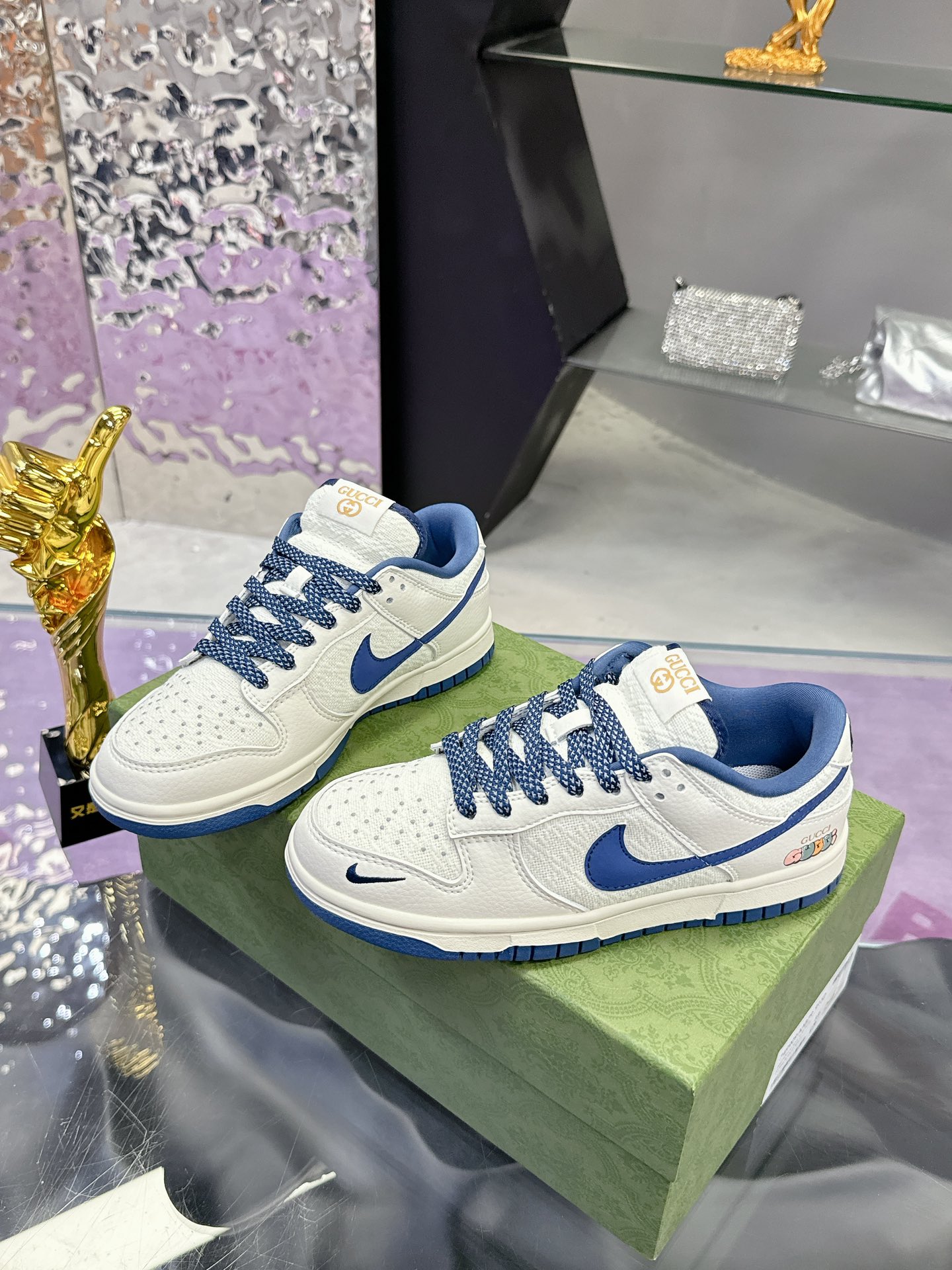 Precio de fábrica: 250Gucci co-branded dunk Nike Oficial últimos modelos Gucci x Nike Dunk SB serie 