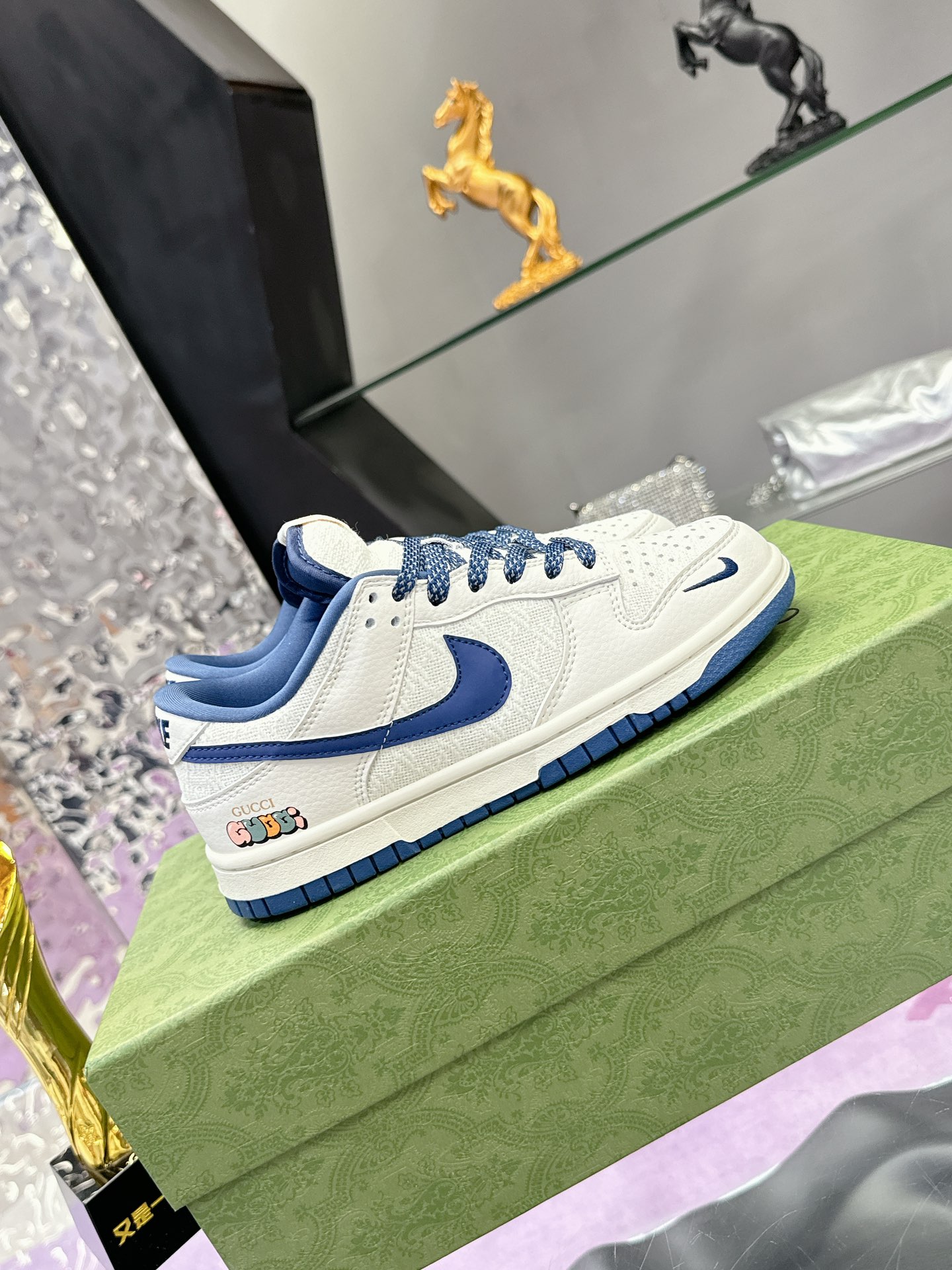 Precio de fábrica: 250Gucci co-branded dunk Nike Oficial últimos modelos Gucci x Nike Dunk SB serie 