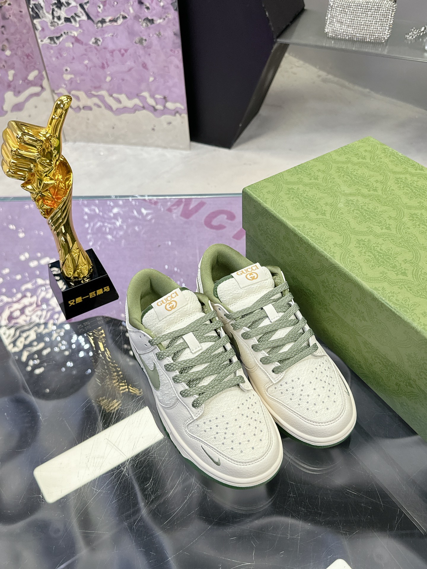 Precio de fábrica: 250Gucci co-branded dunk Nike Oficial últimos modelos Gucci x Nike Dunk SB serie 