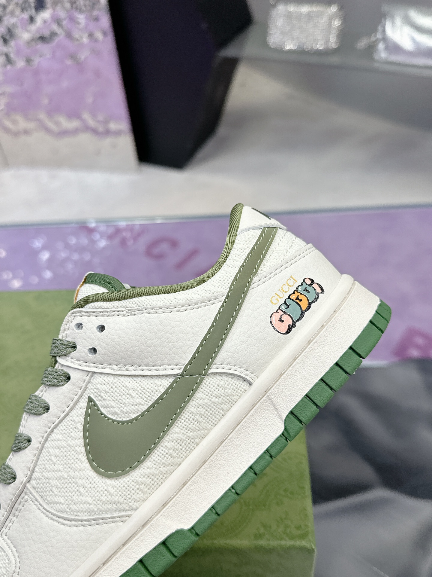 Precio de fábrica: 250Gucci co-branded dunk Nike Oficial últimos modelos Gucci x Nike Dunk SB serie 