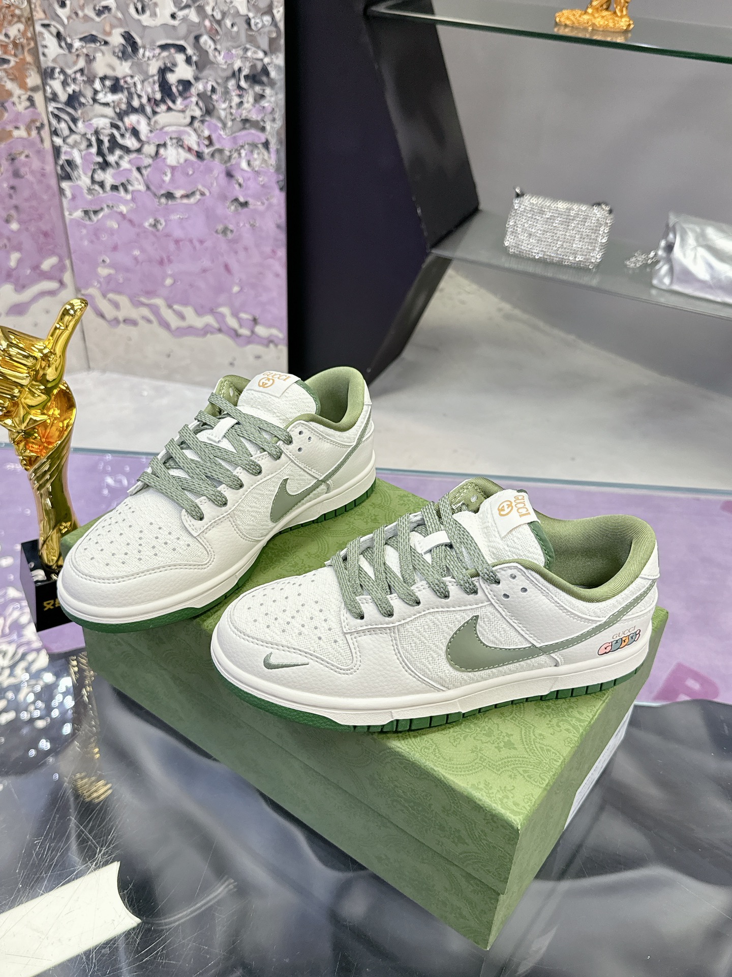 Precio de fábrica: 250Gucci co-branded dunk Nike Oficial últimos modelos Gucci x Nike Dunk SB serie 