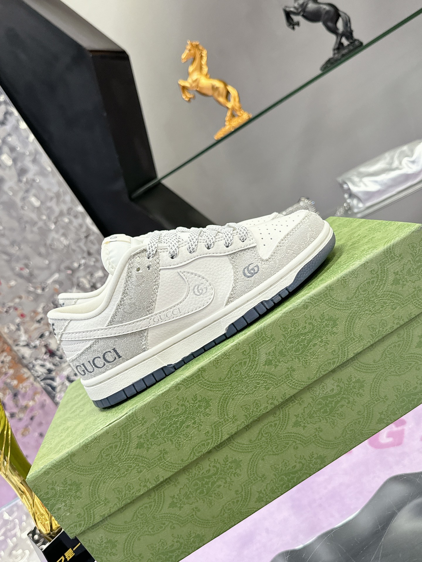 Precio de fábrica: 250Gucci co-branded dunk Nike Oficial últimos modelos Gucci x Nike Dunk SB serie 