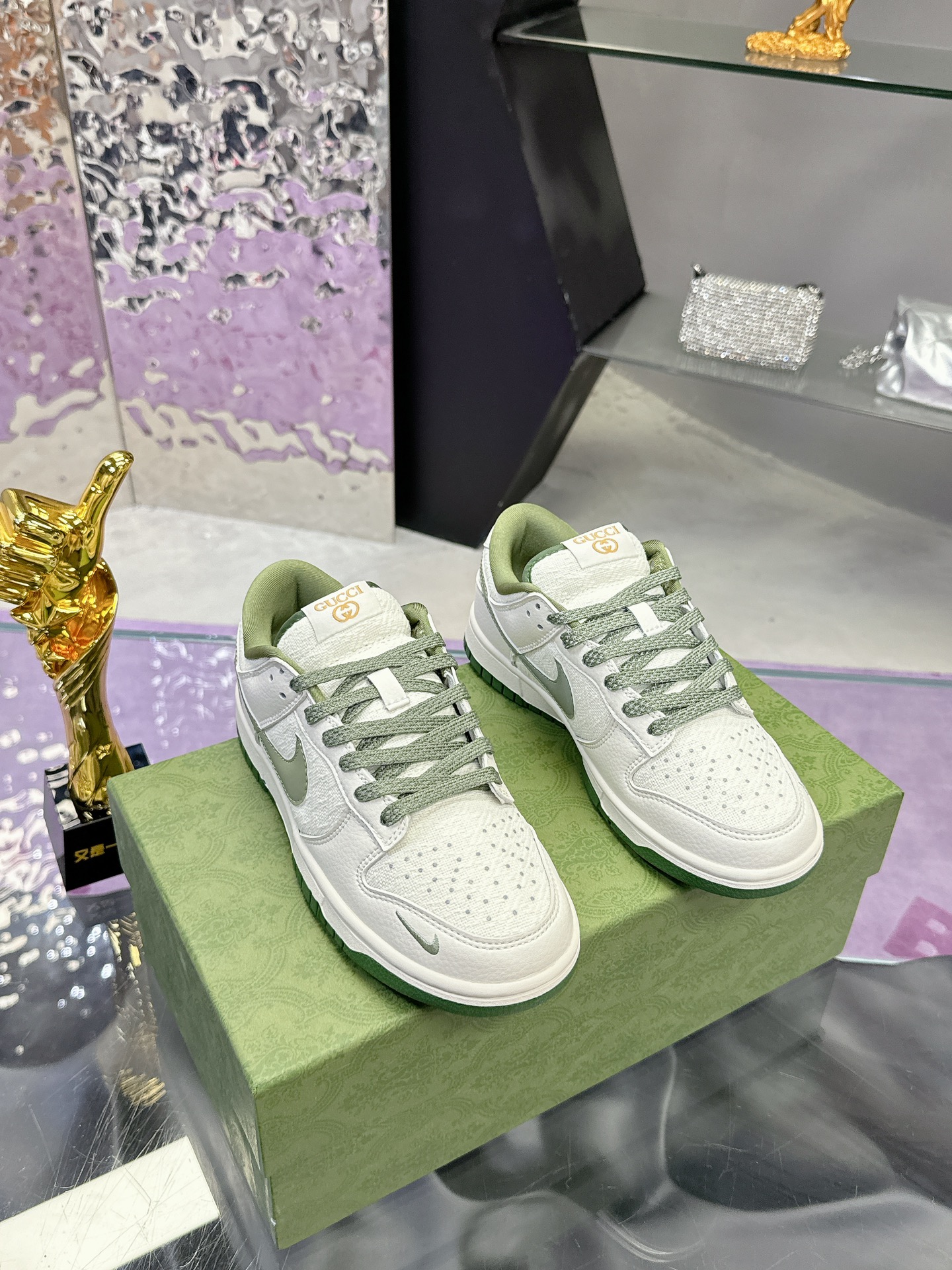 Precio de fábrica: 250Gucci co-branded dunk Nike Oficial últimos modelos Gucci x Nike Dunk SB serie 